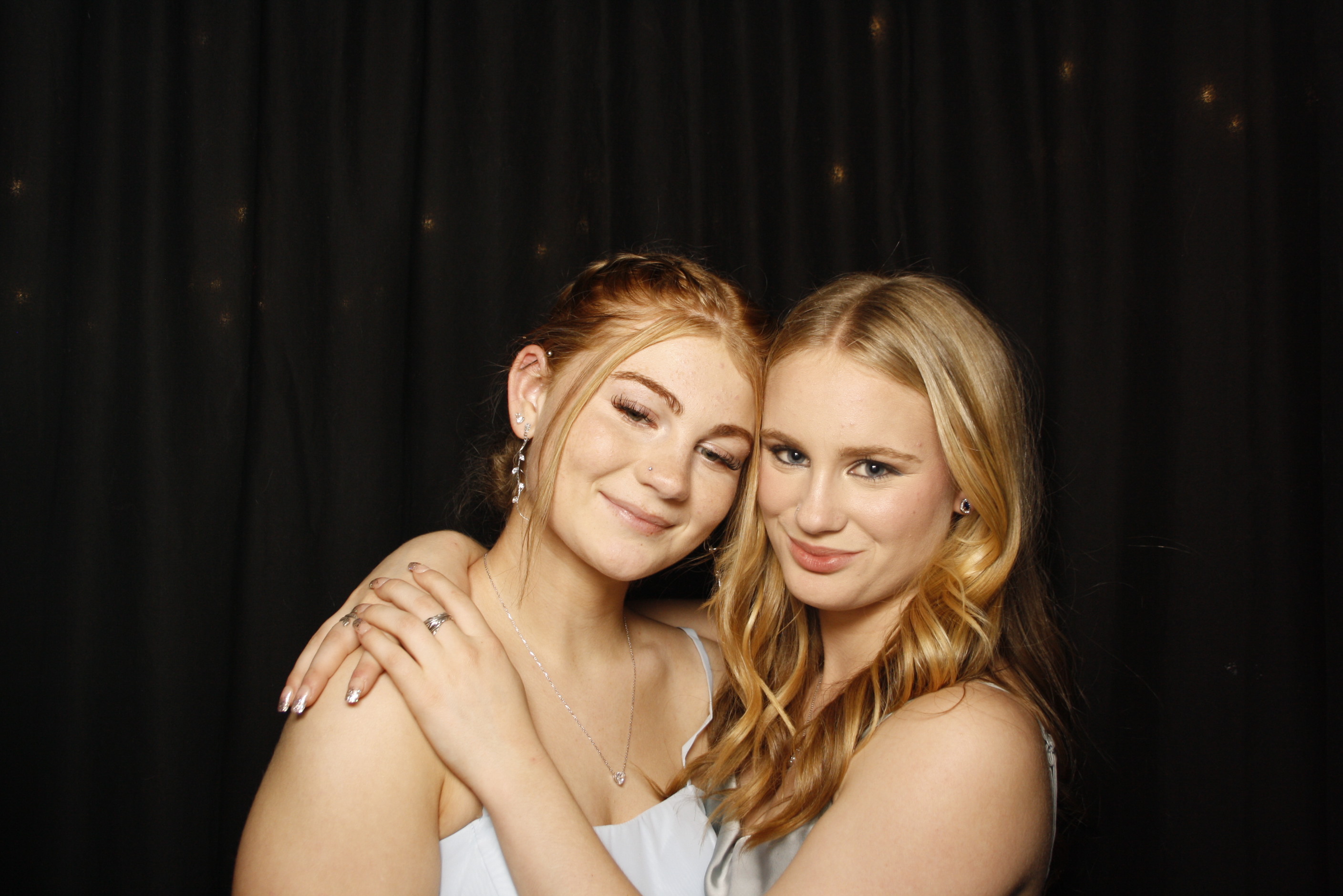 Kuranui College Ball | View more photos from the event at wgtngallery.classicphotobooths.co.nz/u/wgtncpbgallery/Kuranui-College-Ball