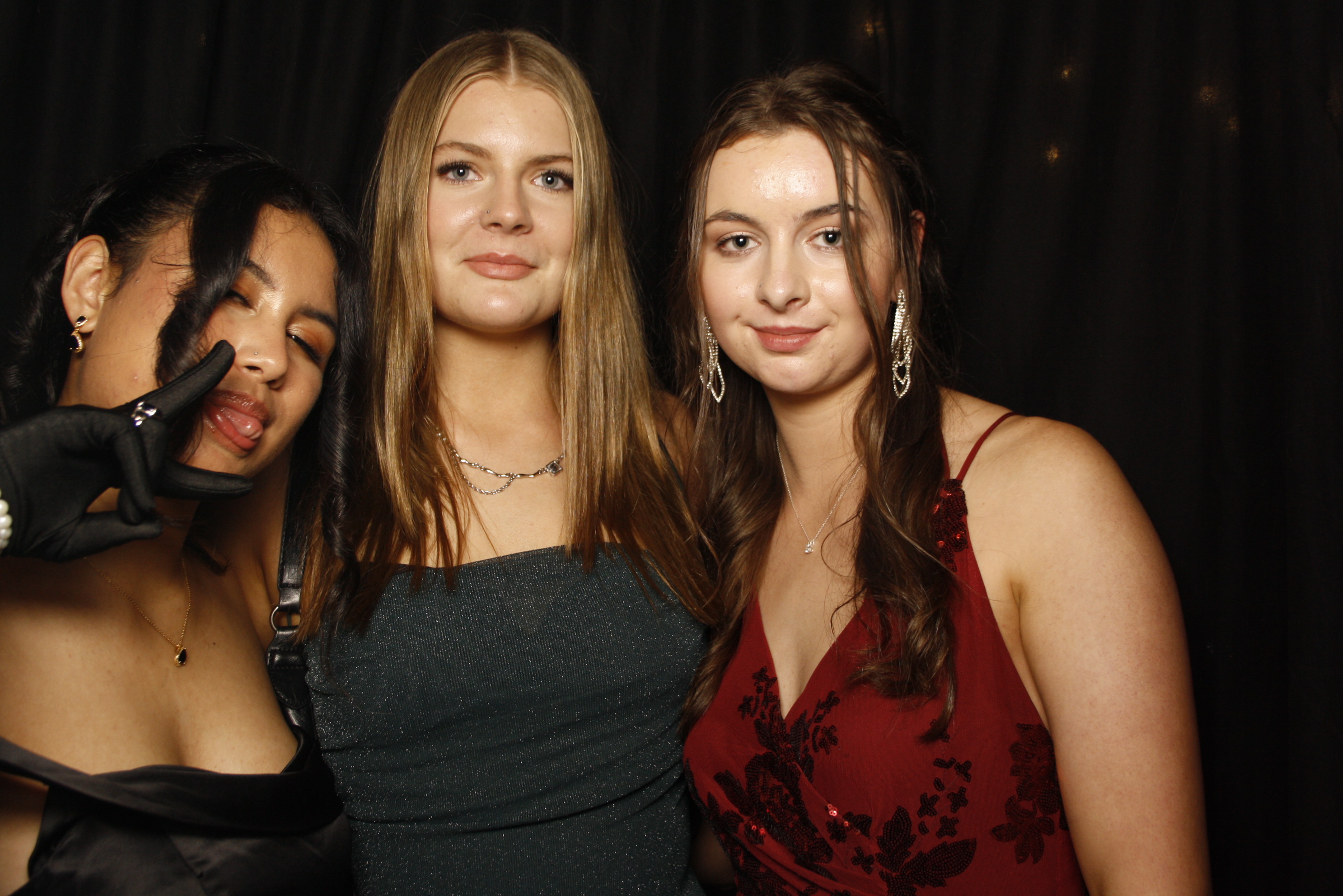 Kuranui College Ball | View more photos from the event at wgtngallery.classicphotobooths.co.nz/u/wgtncpbgallery/Kuranui-College-Ball