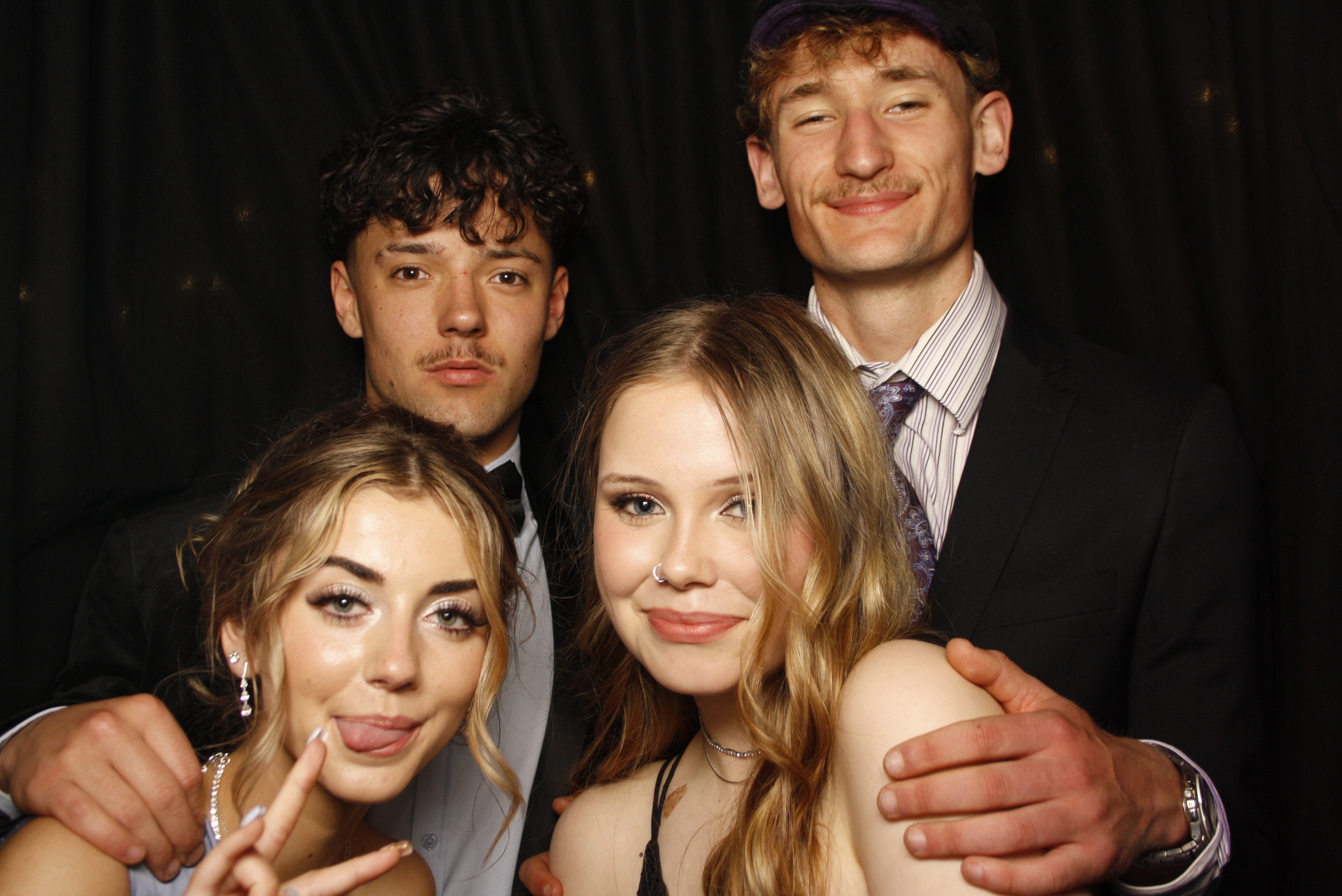 Kuranui College Ball | View more photos from the event at wgtngallery.classicphotobooths.co.nz/u/wgtncpbgallery/Kuranui-College-Ball