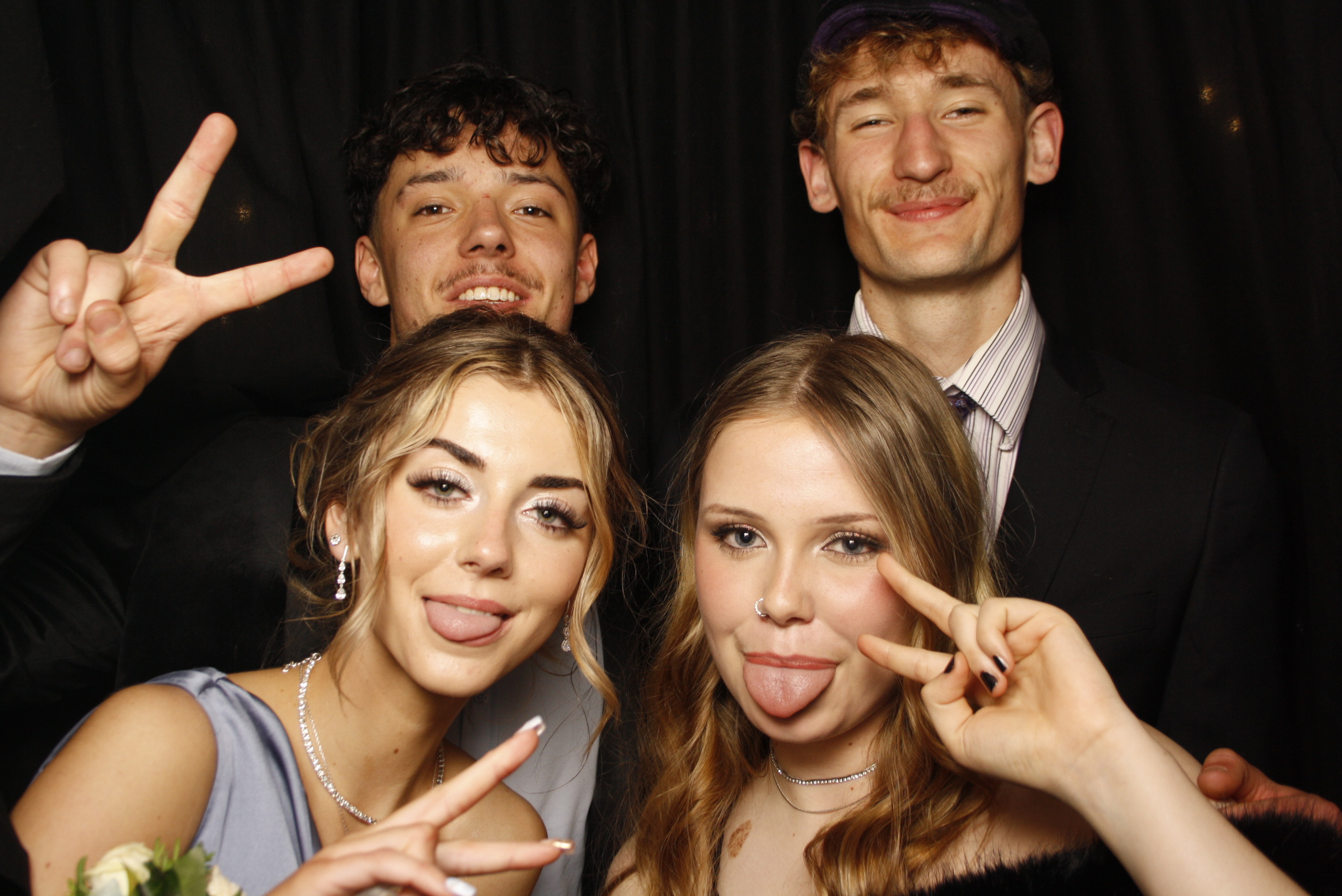 Kuranui College Ball | View more photos from the event at wgtngallery.classicphotobooths.co.nz/u/wgtncpbgallery/Kuranui-College-Ball