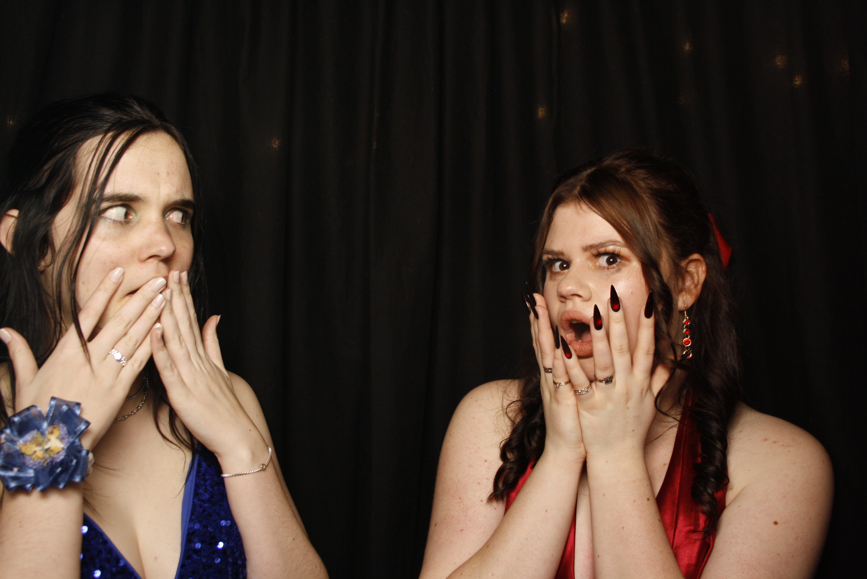 Kuranui College Ball | View more photos from the event at wgtngallery.classicphotobooths.co.nz/u/wgtncpbgallery/Kuranui-College-Ball