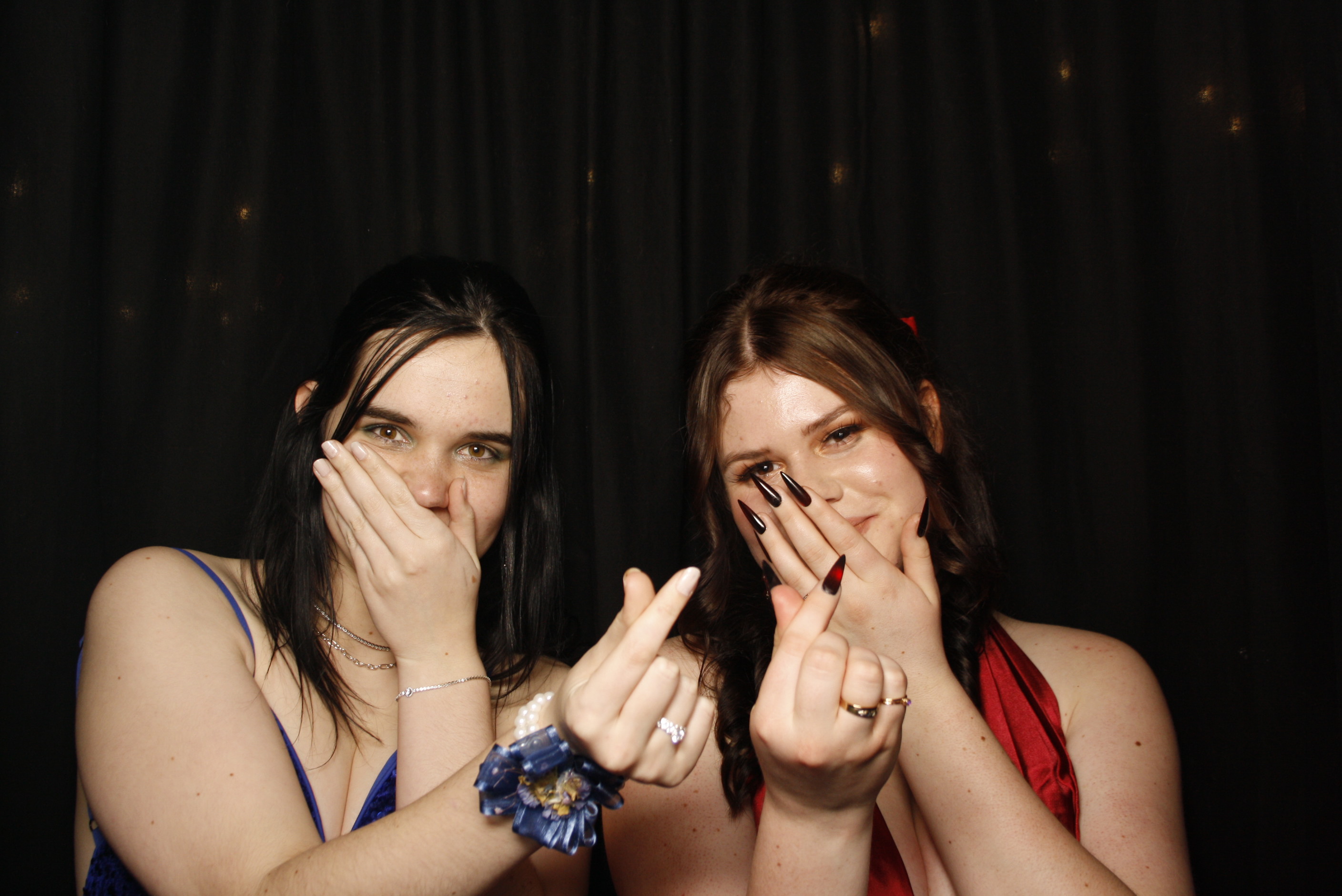 Kuranui College Ball | View more photos from the event at wgtngallery.classicphotobooths.co.nz/u/wgtncpbgallery/Kuranui-College-Ball