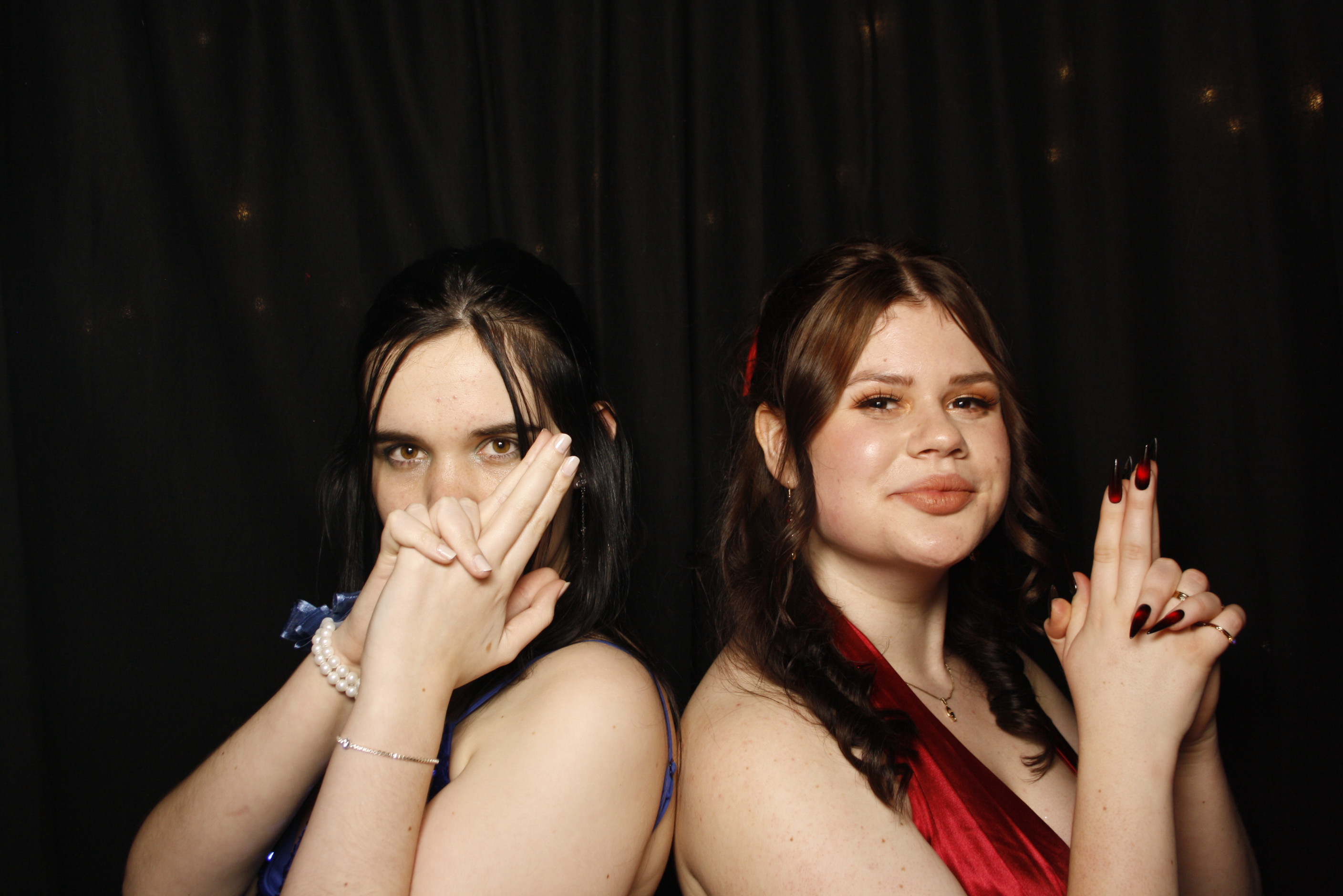 Kuranui College Ball | View more photos from the event at wgtngallery.classicphotobooths.co.nz/u/wgtncpbgallery/Kuranui-College-Ball