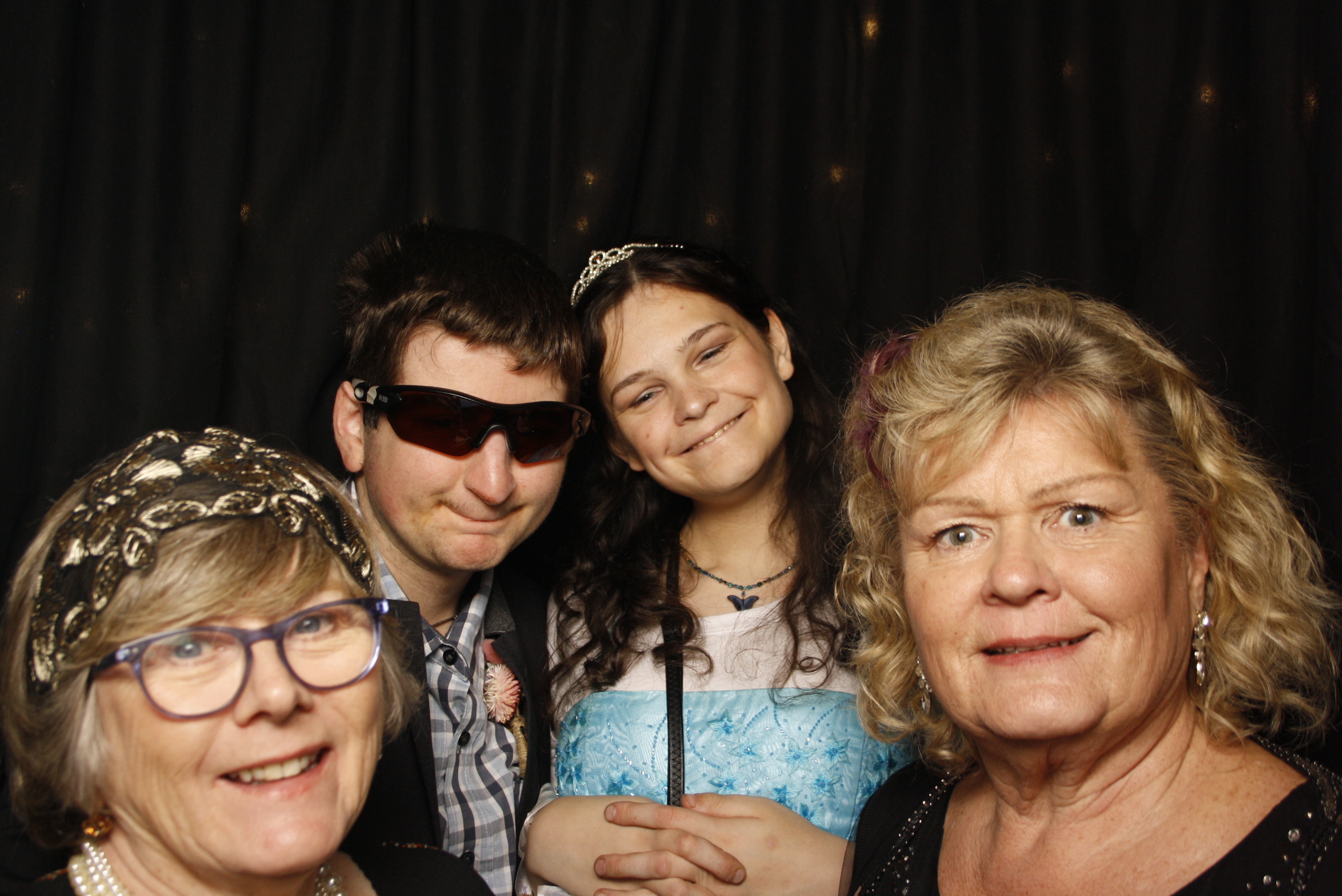 Kuranui College Ball | View more photos from the event at wgtngallery.classicphotobooths.co.nz/u/wgtncpbgallery/Kuranui-College-Ball