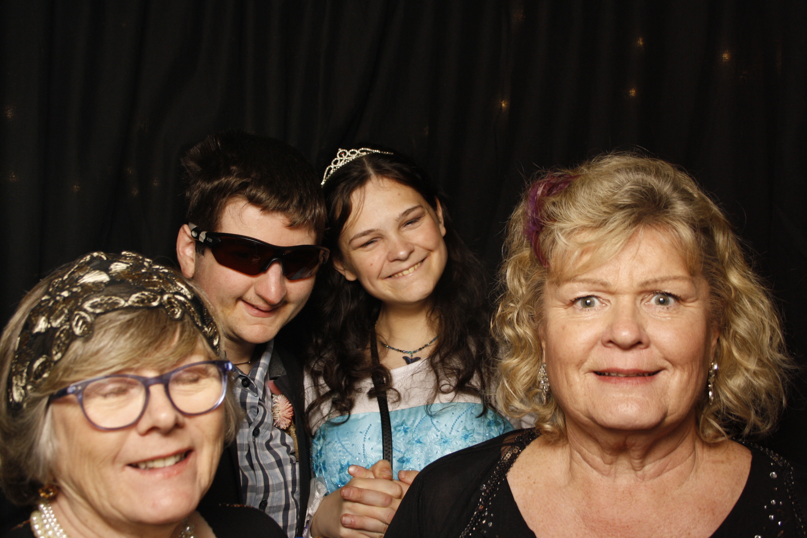 Kuranui College Ball | View more photos from the event at wgtngallery.classicphotobooths.co.nz/u/wgtncpbgallery/Kuranui-College-Ball