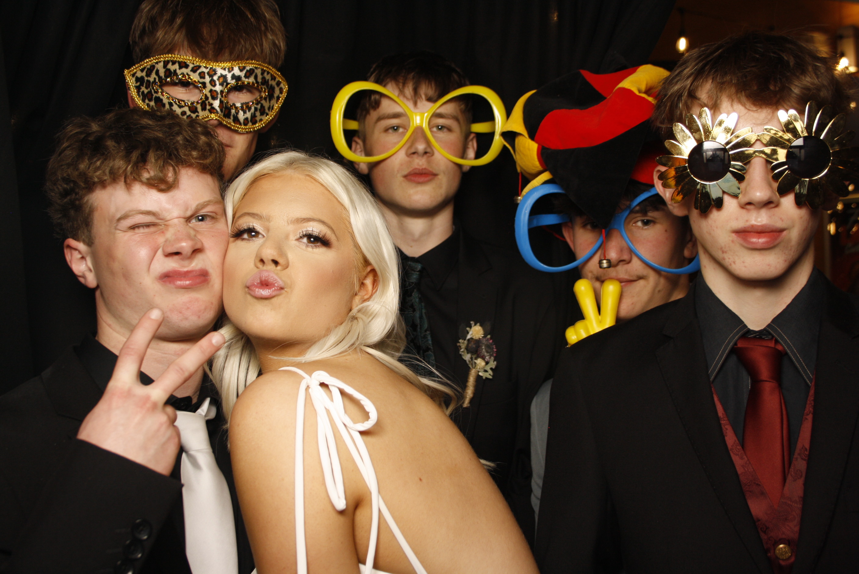 Kuranui College Ball | View more photos from the event at wgtngallery.classicphotobooths.co.nz/u/wgtncpbgallery/Kuranui-College-Ball