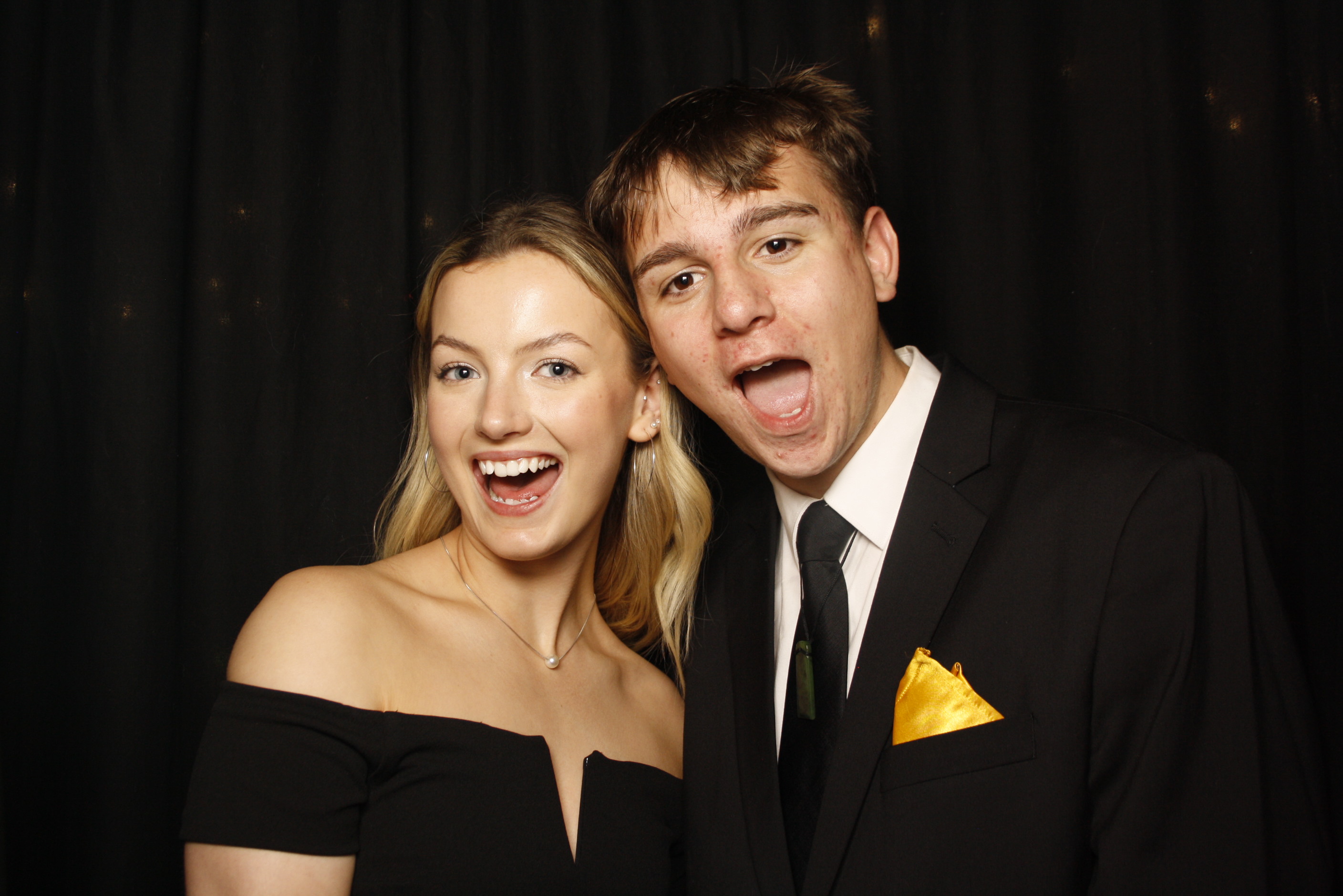 Kuranui College Ball | View more photos from the event at wgtngallery.classicphotobooths.co.nz/u/wgtncpbgallery/Kuranui-College-Ball