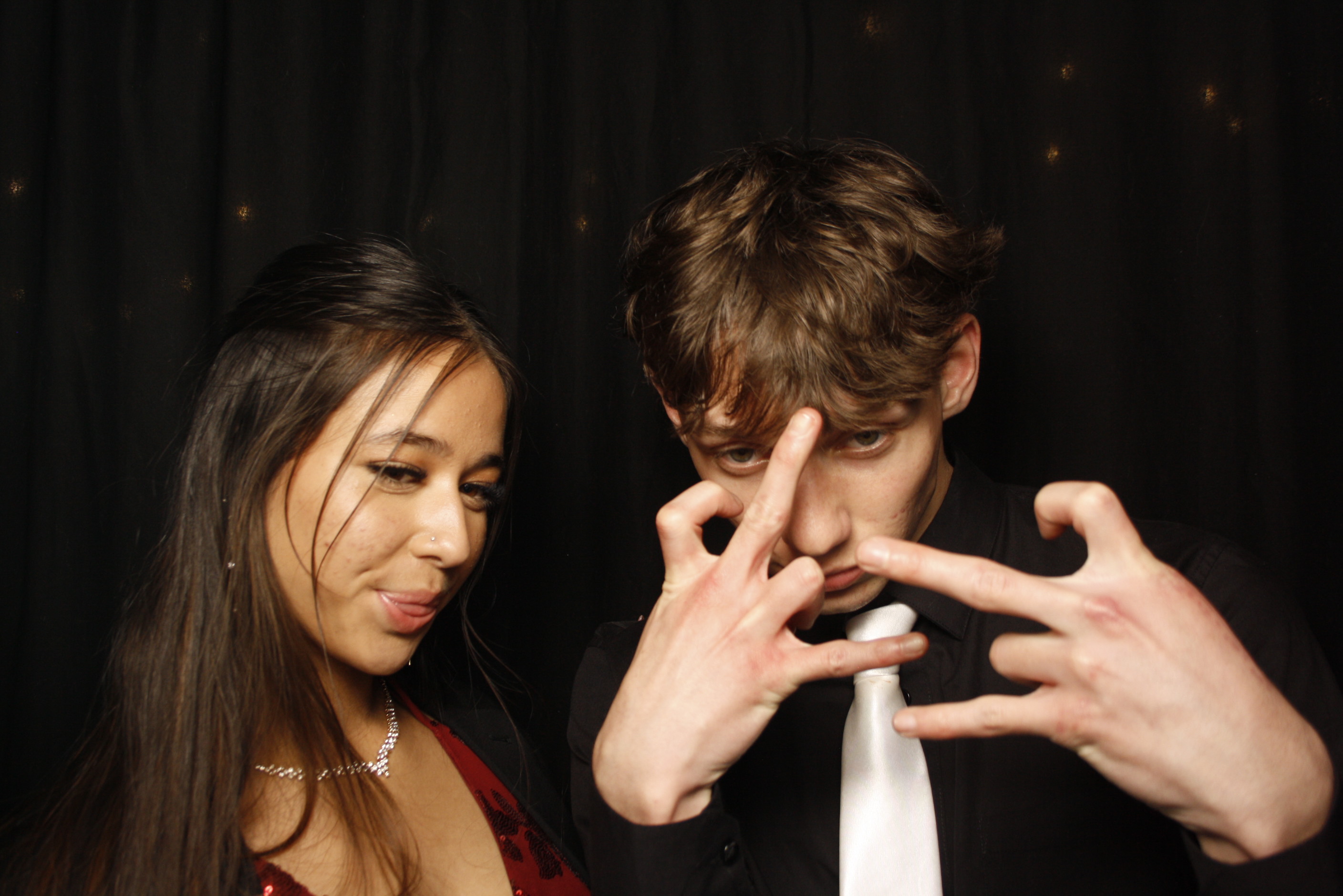 Kuranui College Ball | View more photos from the event at wgtngallery.classicphotobooths.co.nz/u/wgtncpbgallery/Kuranui-College-Ball