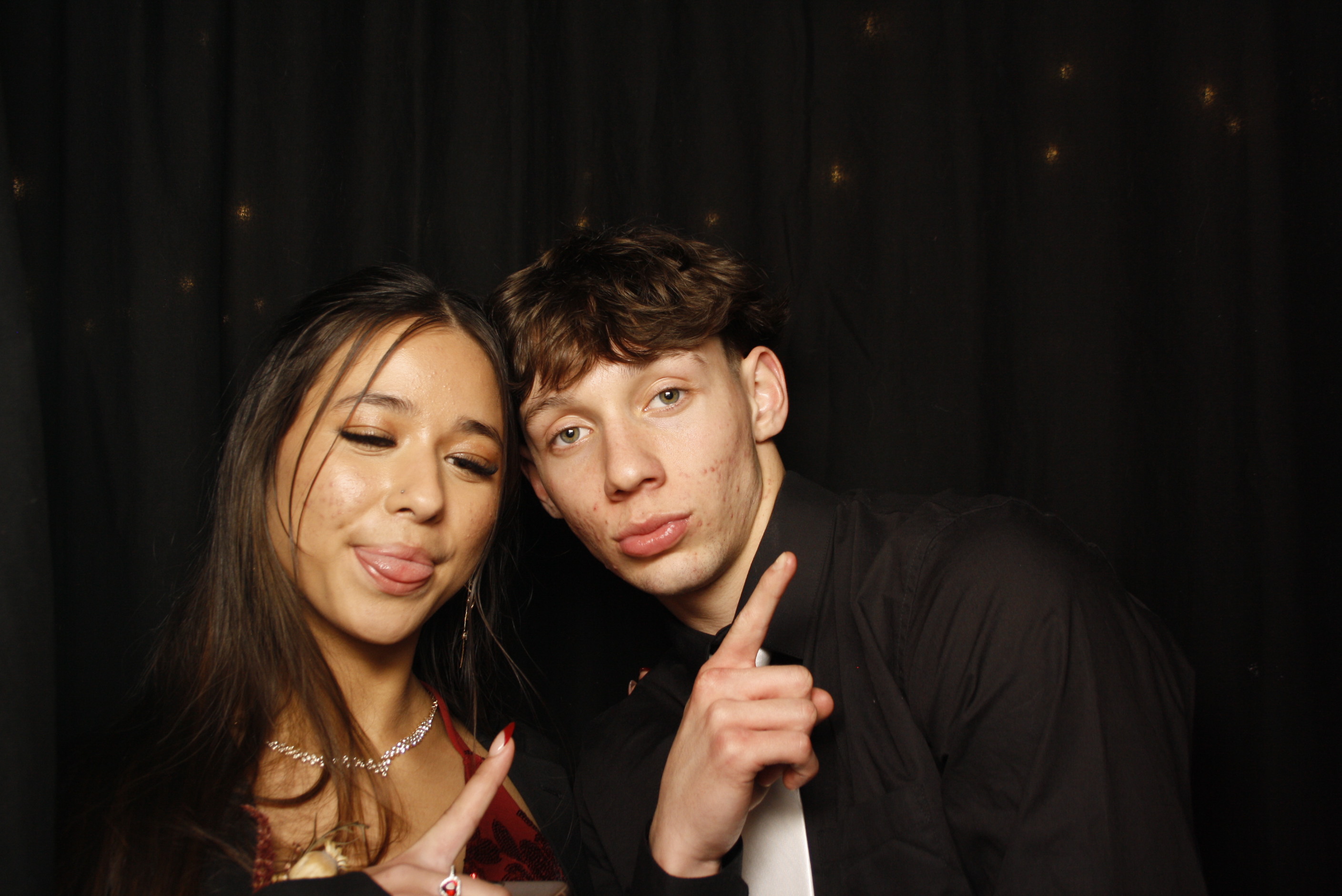 Kuranui College Ball | View more photos from the event at wgtngallery.classicphotobooths.co.nz/u/wgtncpbgallery/Kuranui-College-Ball