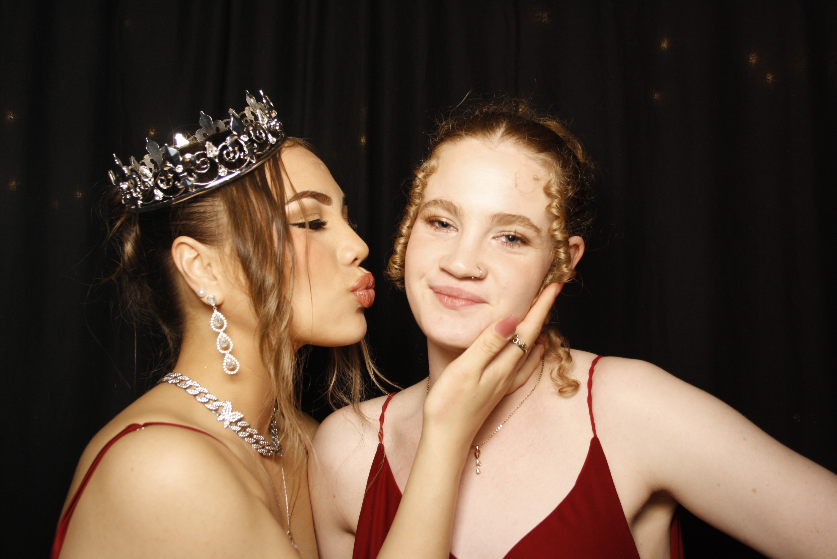 Kuranui College Ball | View more photos from the event at wgtngallery.classicphotobooths.co.nz/u/wgtncpbgallery/Kuranui-College-Ball