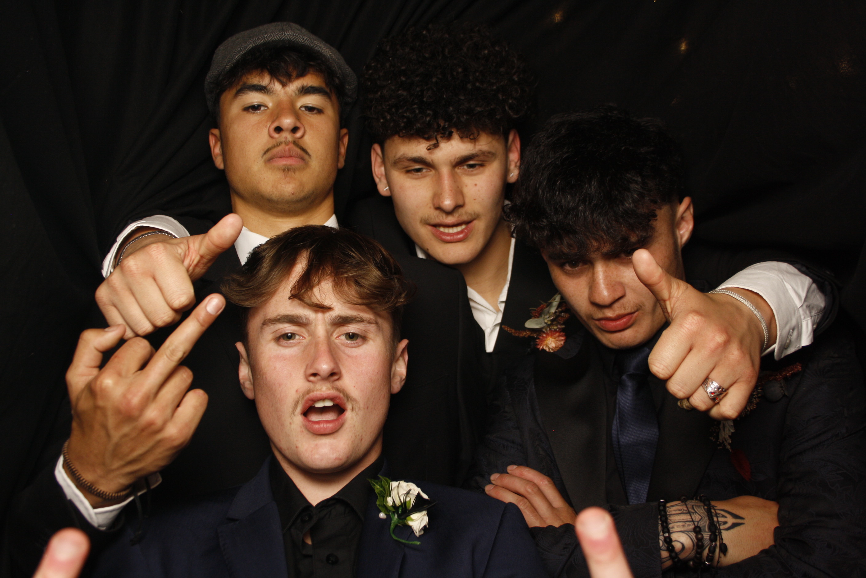 Kuranui College Ball | View more photos from the event at wgtngallery.classicphotobooths.co.nz/u/wgtncpbgallery/Kuranui-College-Ball