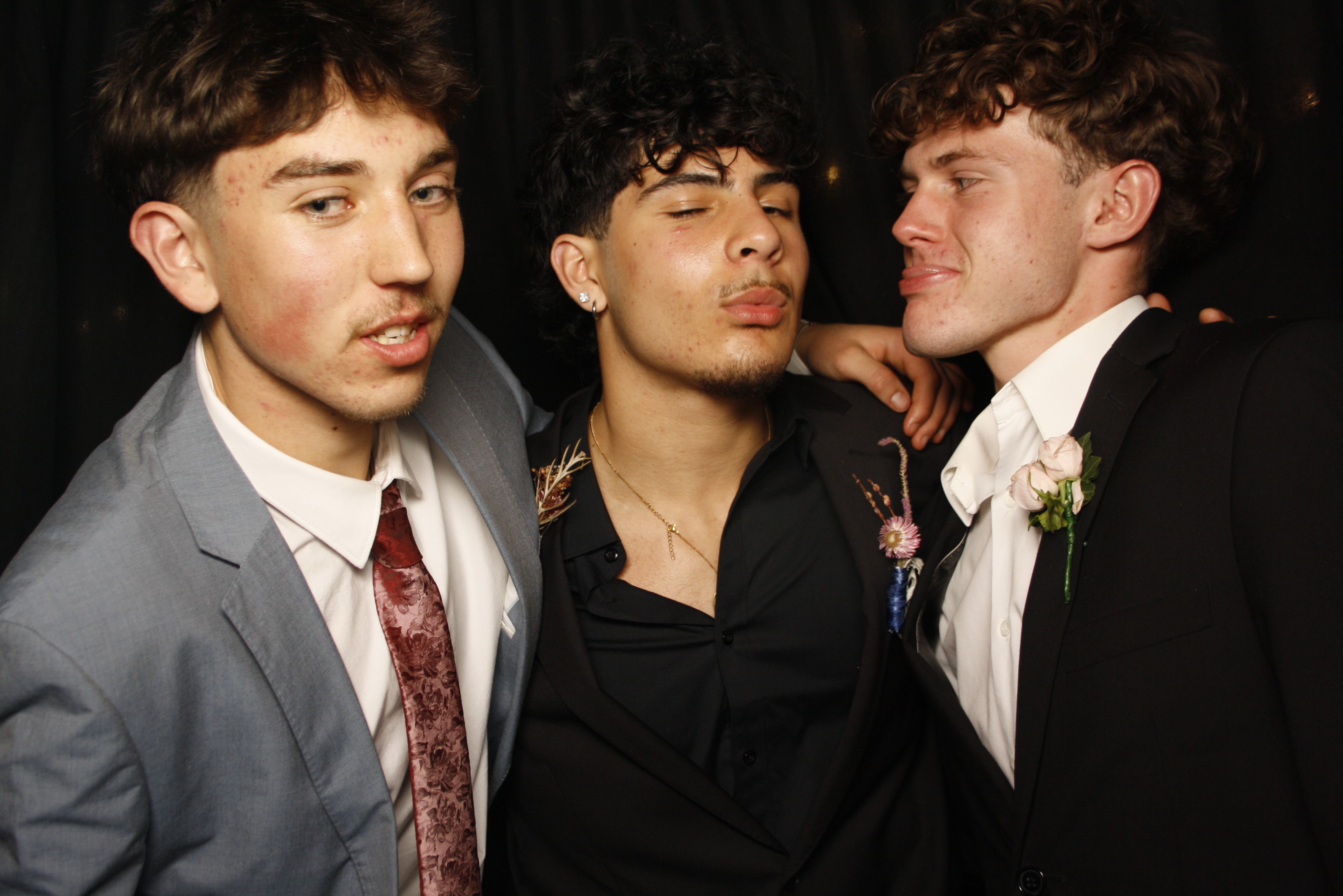 Kuranui College Ball | View more photos from the event at wgtngallery.classicphotobooths.co.nz/u/wgtncpbgallery/Kuranui-College-Ball