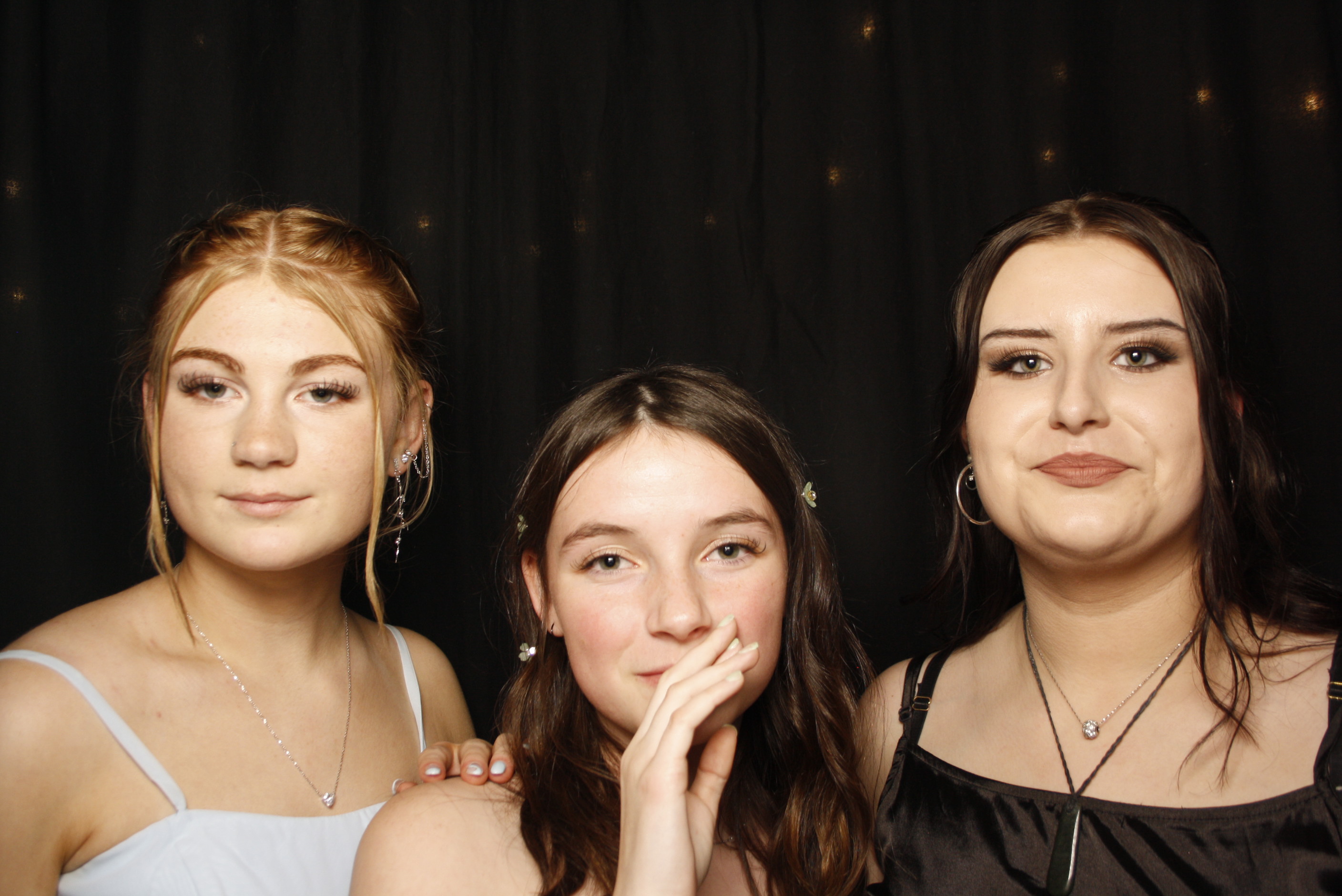 Kuranui College Ball | View more photos from the event at wgtngallery.classicphotobooths.co.nz/u/wgtncpbgallery/Kuranui-College-Ball