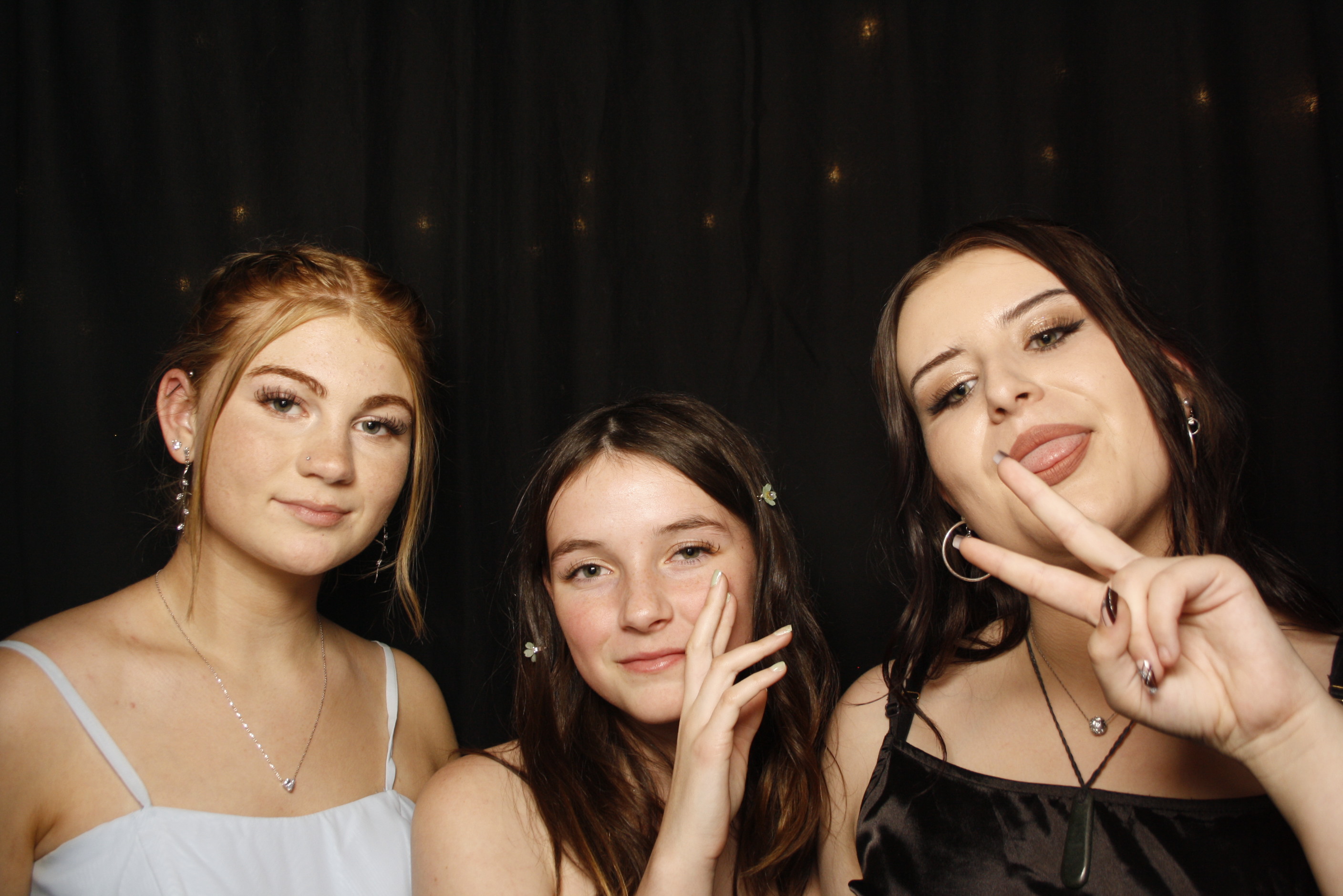 Kuranui College Ball | View more photos from the event at wgtngallery.classicphotobooths.co.nz/u/wgtncpbgallery/Kuranui-College-Ball