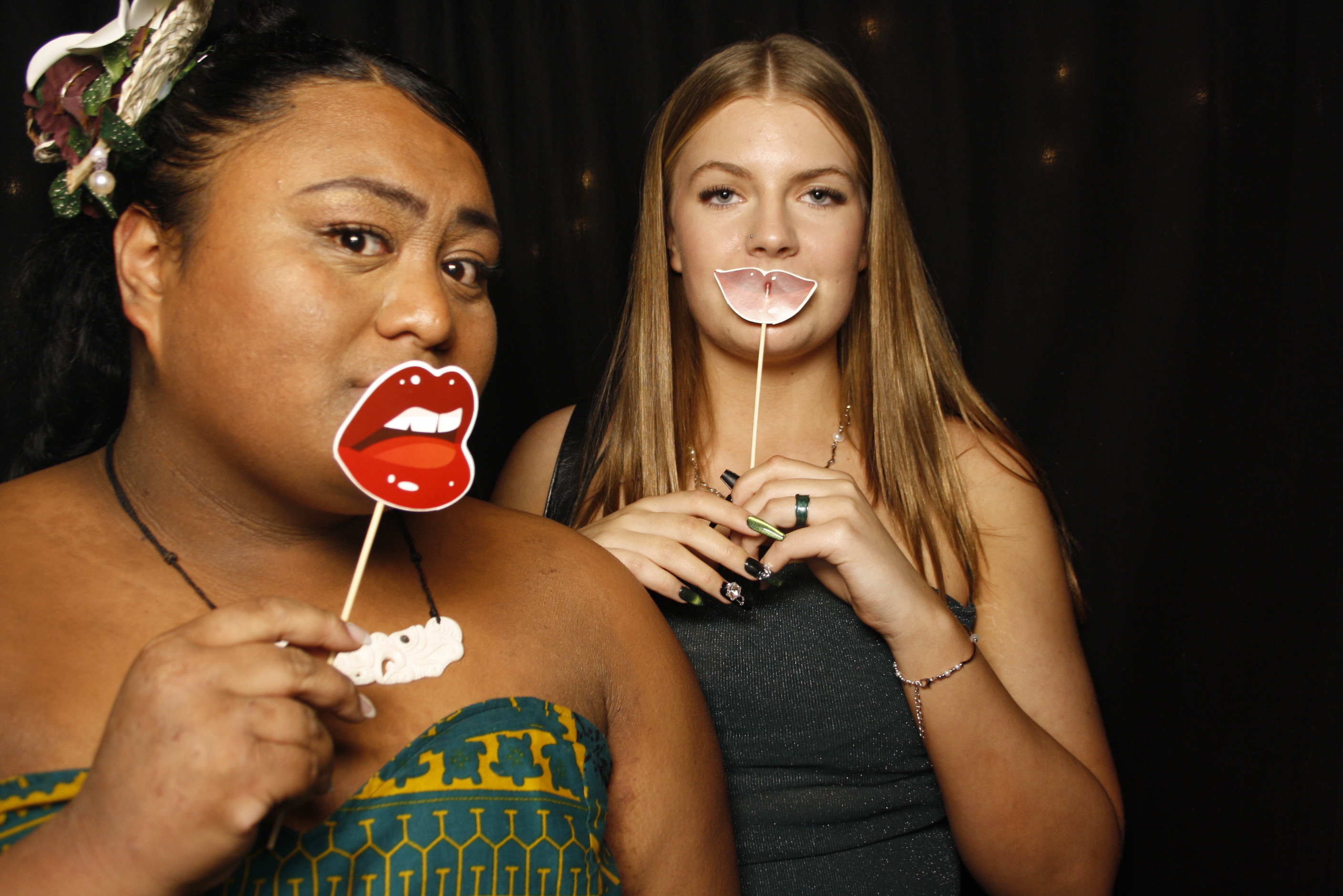 Kuranui College Ball | View more photos from the event at wgtngallery.classicphotobooths.co.nz/u/wgtncpbgallery/Kuranui-College-Ball