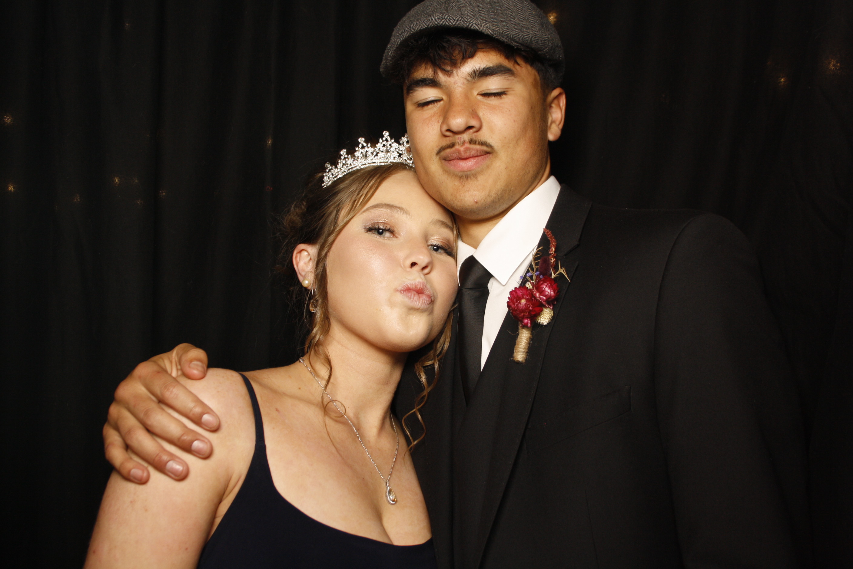 Kuranui College Ball | View more photos from the event at wgtngallery.classicphotobooths.co.nz/u/wgtncpbgallery/Kuranui-College-Ball