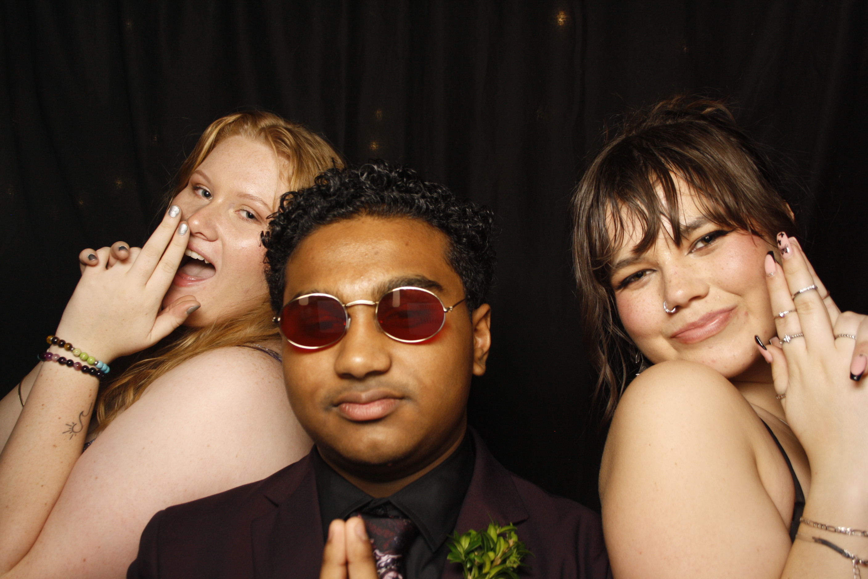 Kuranui College Ball | View more photos from the event at wgtngallery.classicphotobooths.co.nz/u/wgtncpbgallery/Kuranui-College-Ball