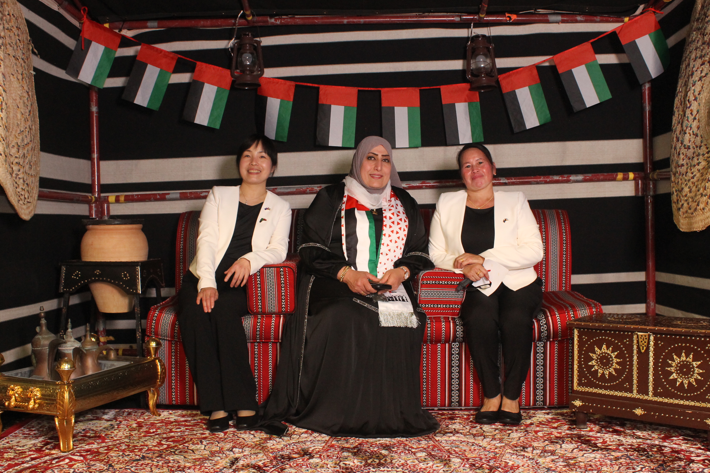 UAE National Day 53 - Wellington 2024 | View more photos from the event at wgtngallery.classicphotobooths.co.nz/u/wgtncpbgallery/UAE-National-Day-53-Wellington-2024