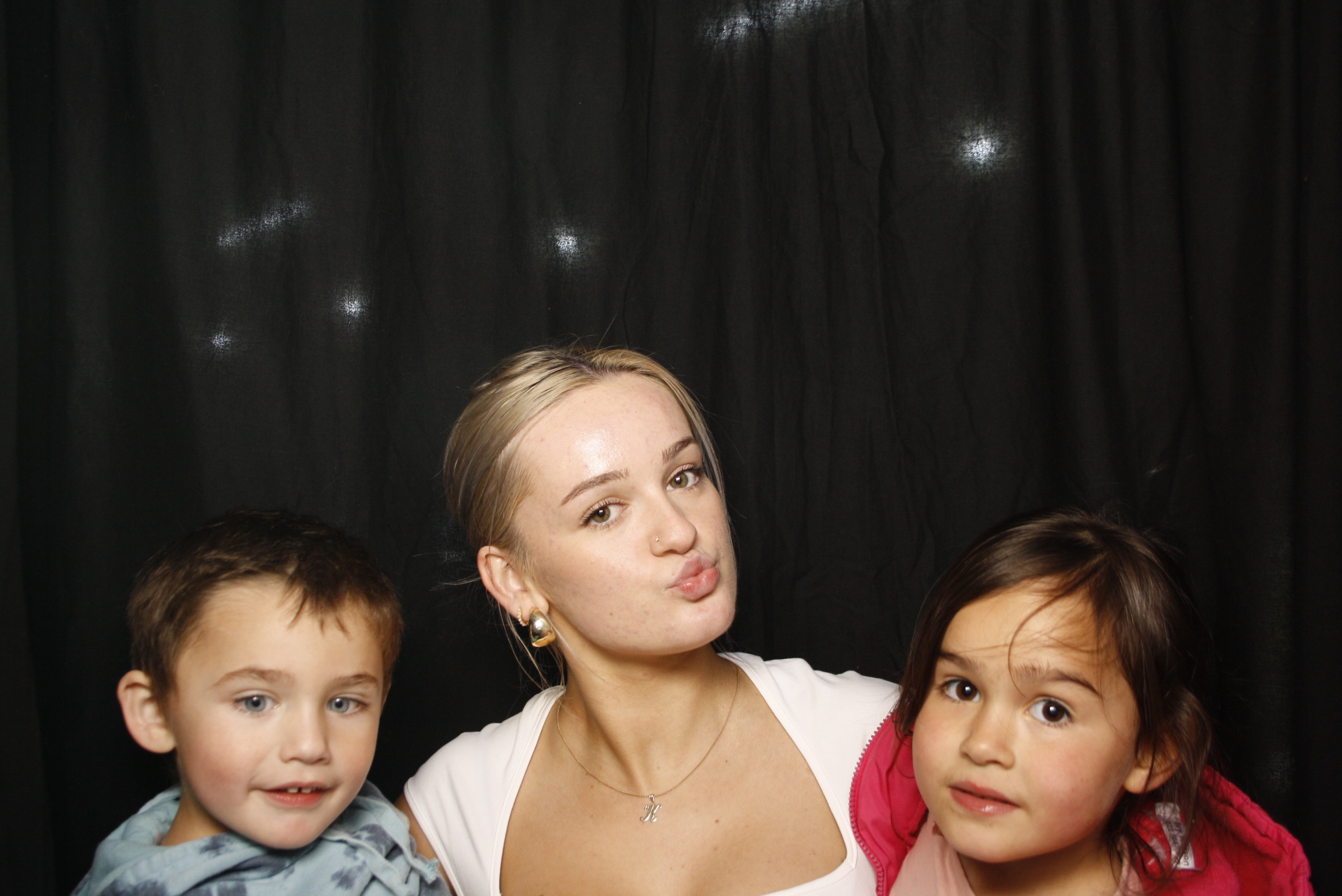 Whitecliffe Family Reunion | View more photos from the event at wgtngallery.classicphotobooths.co.nz/u/wgtncpbgallery/Whitecliffe-Family-Reunion