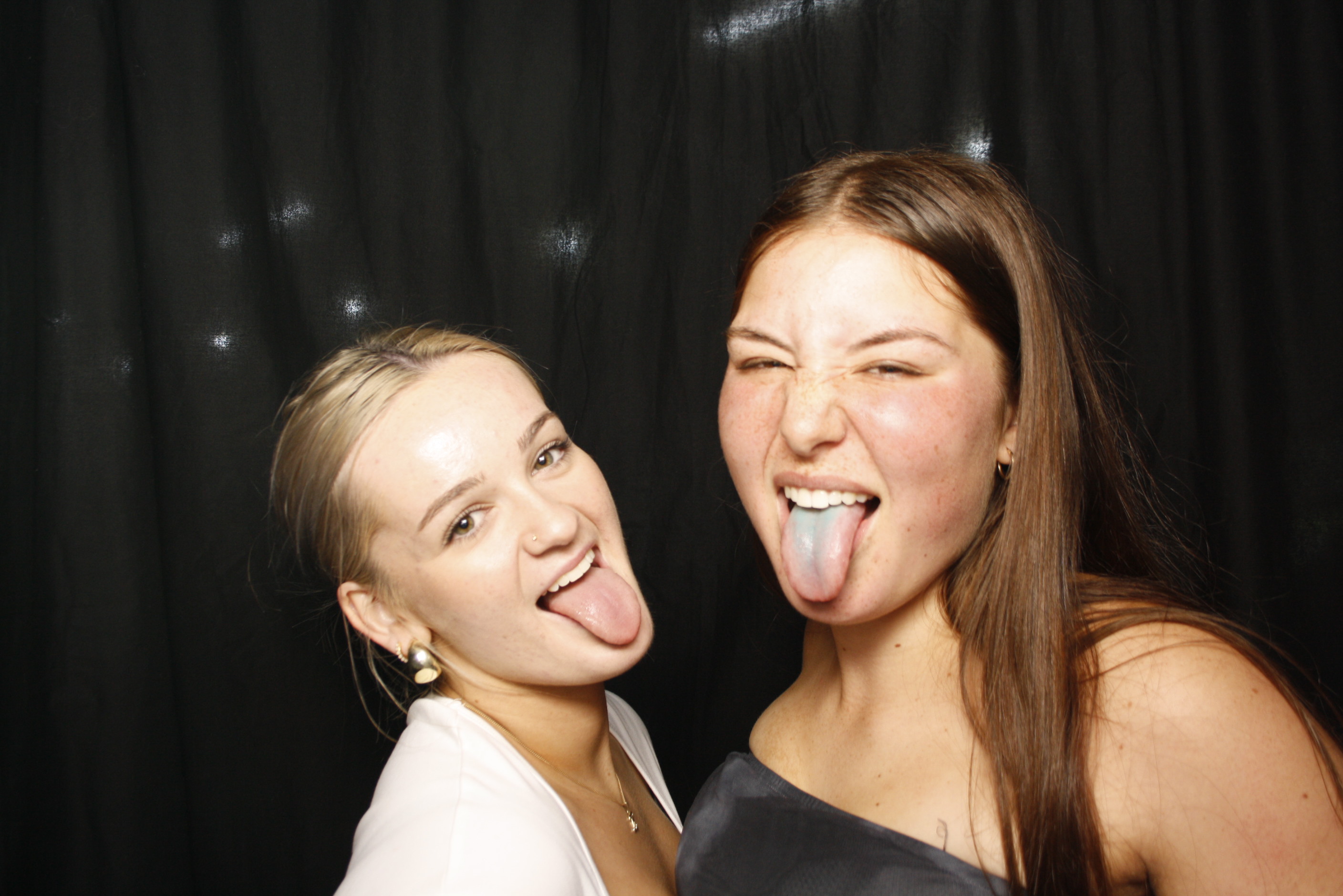 Whitecliffe Family Reunion | View more photos from the event at wgtngallery.classicphotobooths.co.nz/u/wgtncpbgallery/Whitecliffe-Family-Reunion