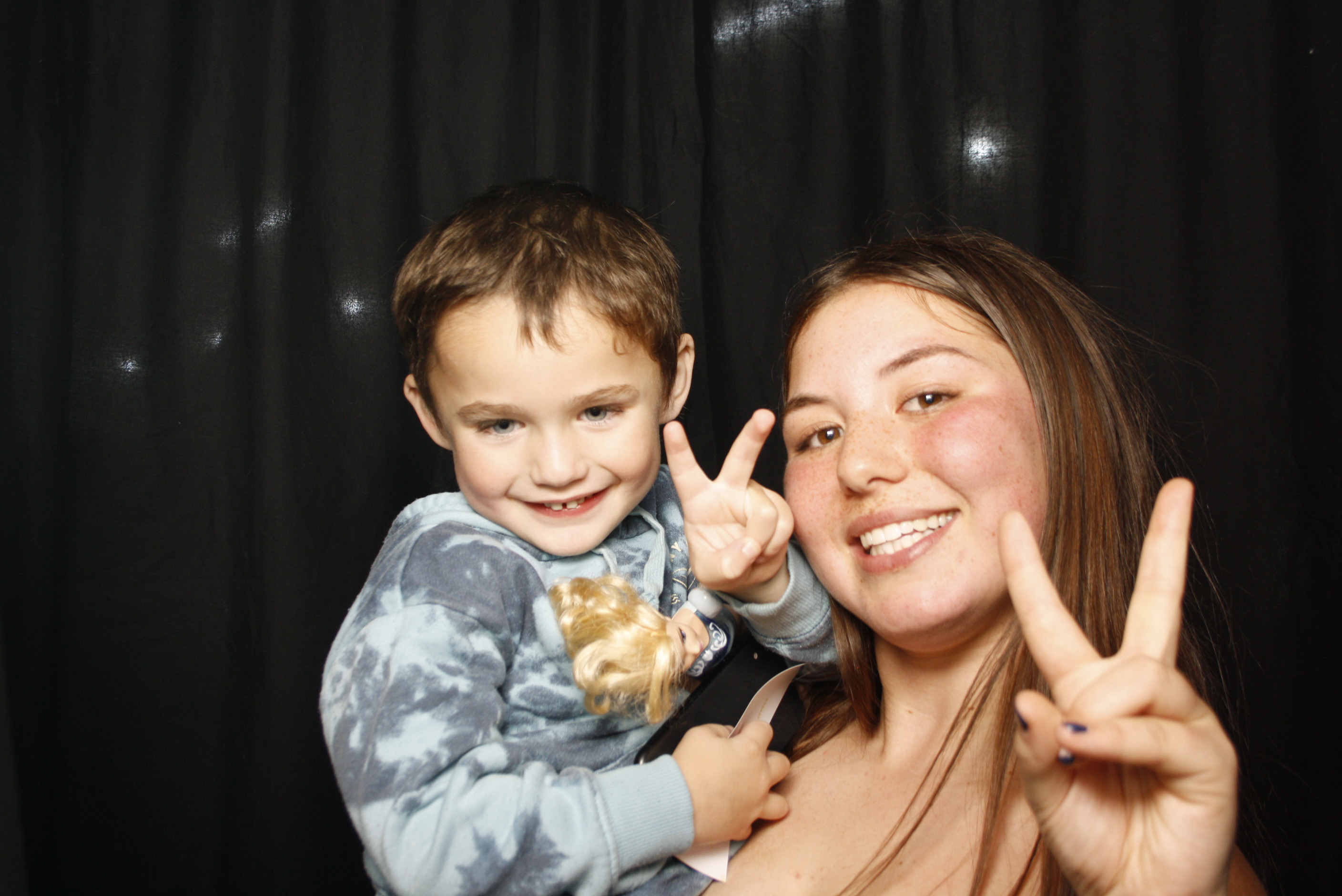 Whitecliffe Family Reunion | View more photos from the event at wgtngallery.classicphotobooths.co.nz/u/wgtncpbgallery/Whitecliffe-Family-Reunion