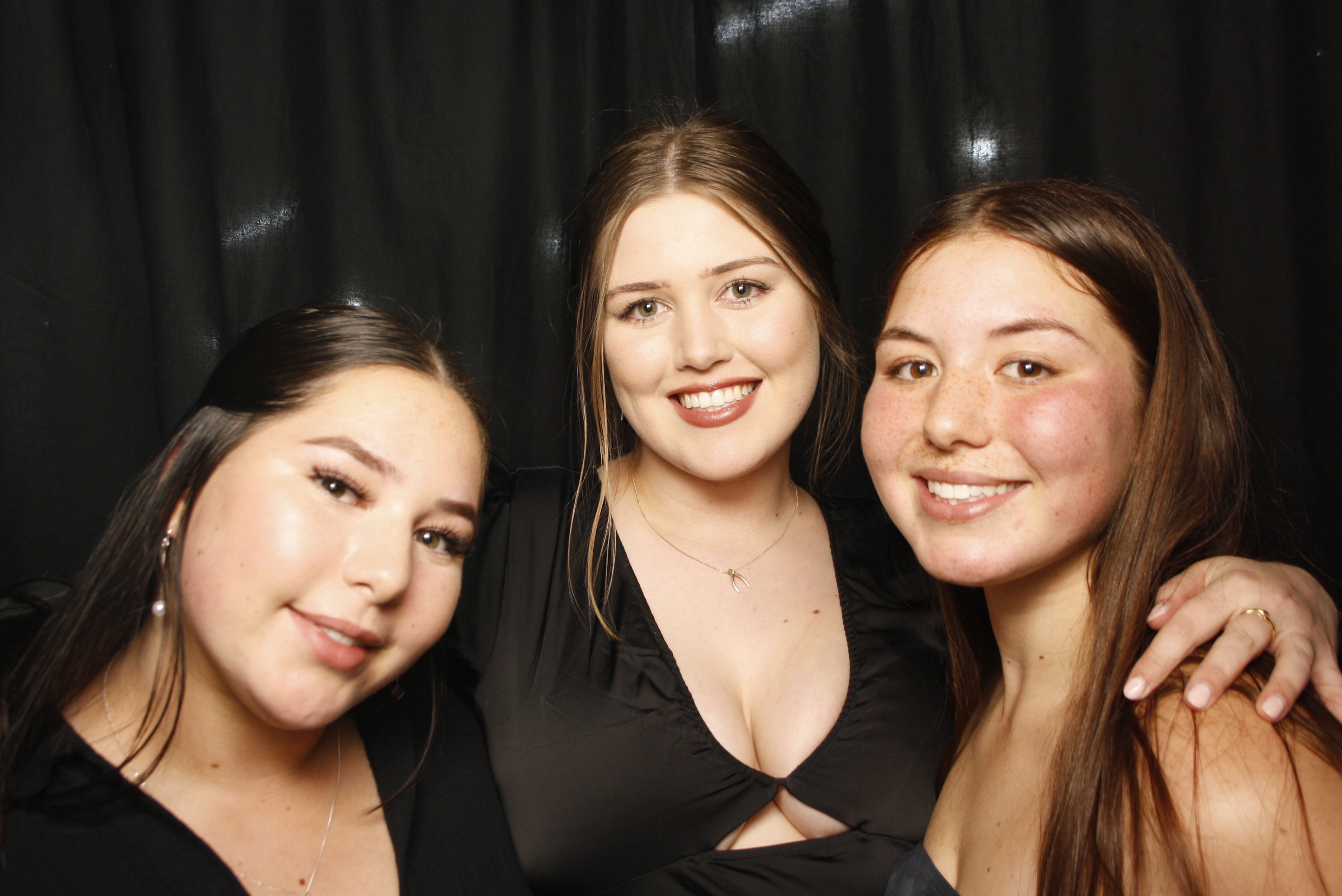 Whitecliffe Family Reunion | View more photos from the event at wgtngallery.classicphotobooths.co.nz/u/wgtncpbgallery/Whitecliffe-Family-Reunion