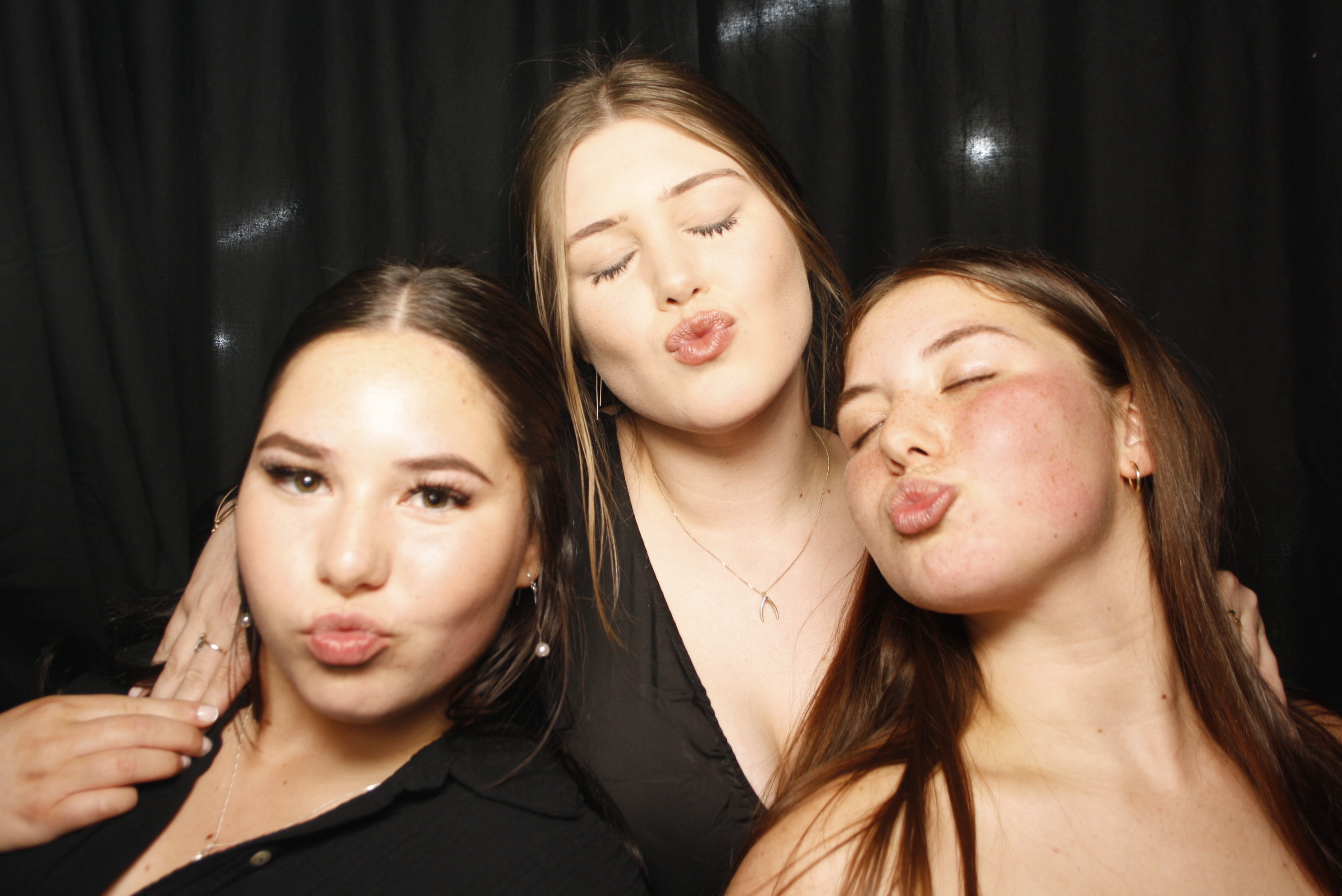 Whitecliffe Family Reunion | View more photos from the event at wgtngallery.classicphotobooths.co.nz/u/wgtncpbgallery/Whitecliffe-Family-Reunion