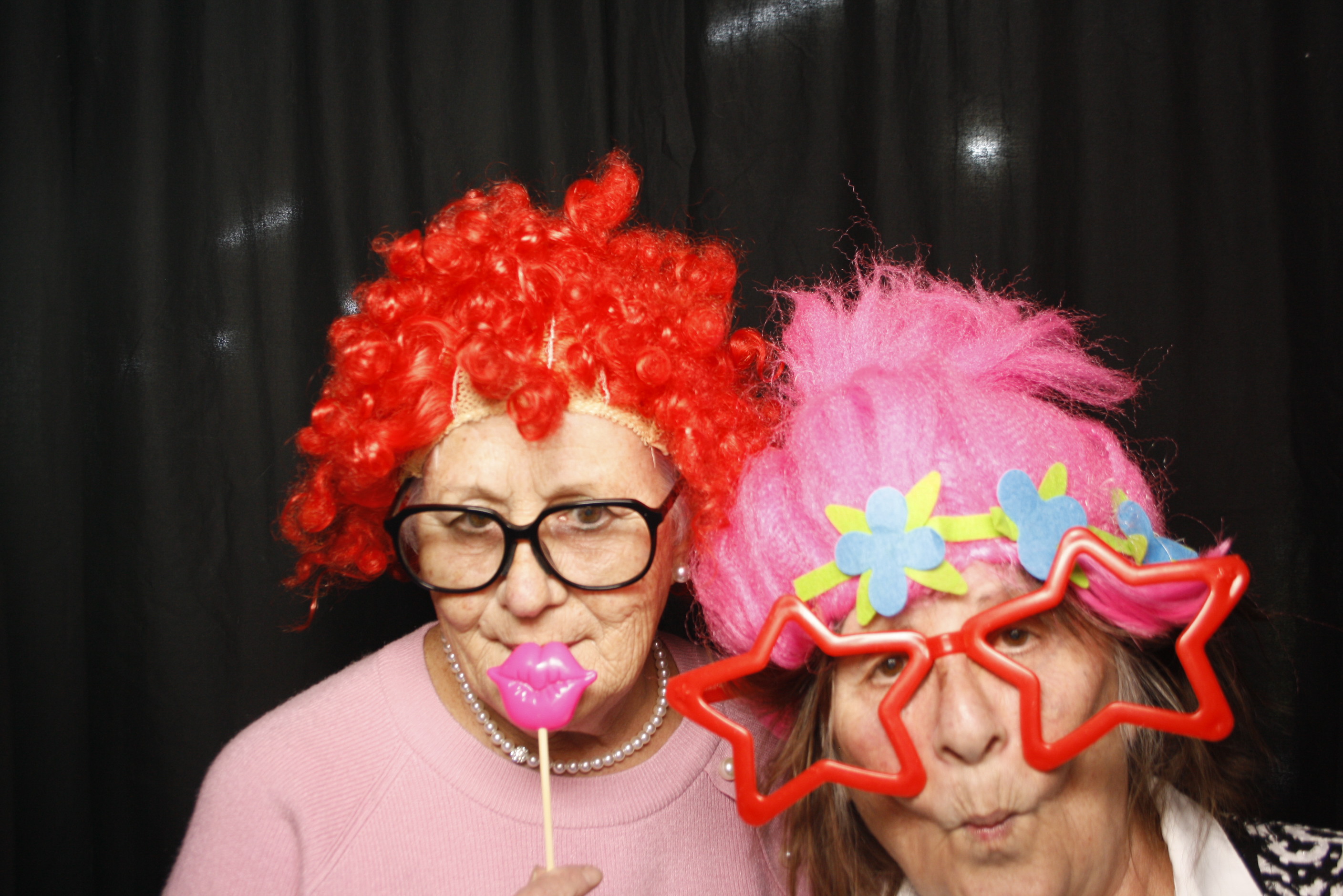 Whitecliffe Family Reunion | View more photos from the event at wgtngallery.classicphotobooths.co.nz/u/wgtncpbgallery/Whitecliffe-Family-Reunion