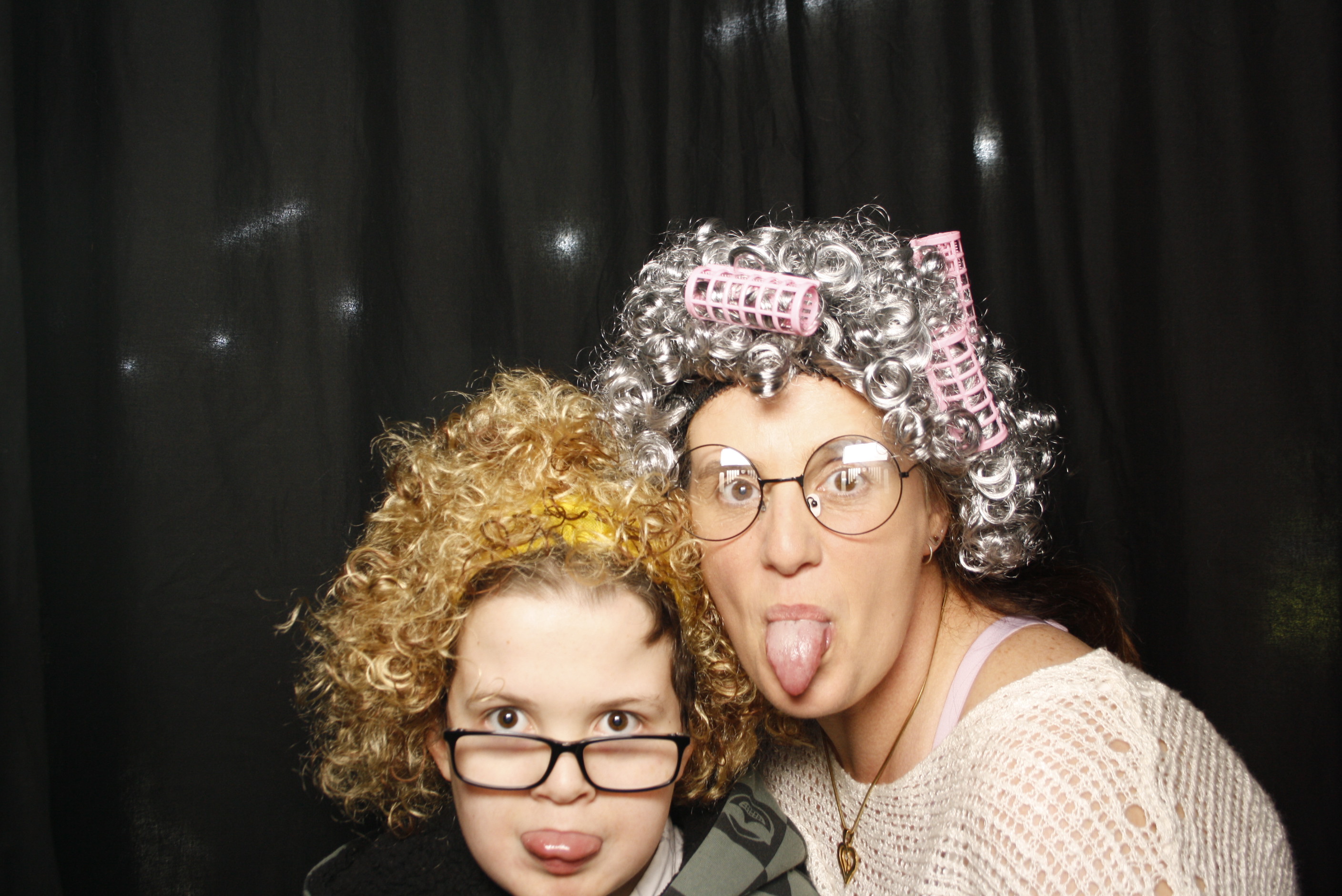 Whitecliffe Family Reunion | View more photos from the event at wgtngallery.classicphotobooths.co.nz/u/wgtncpbgallery/Whitecliffe-Family-Reunion