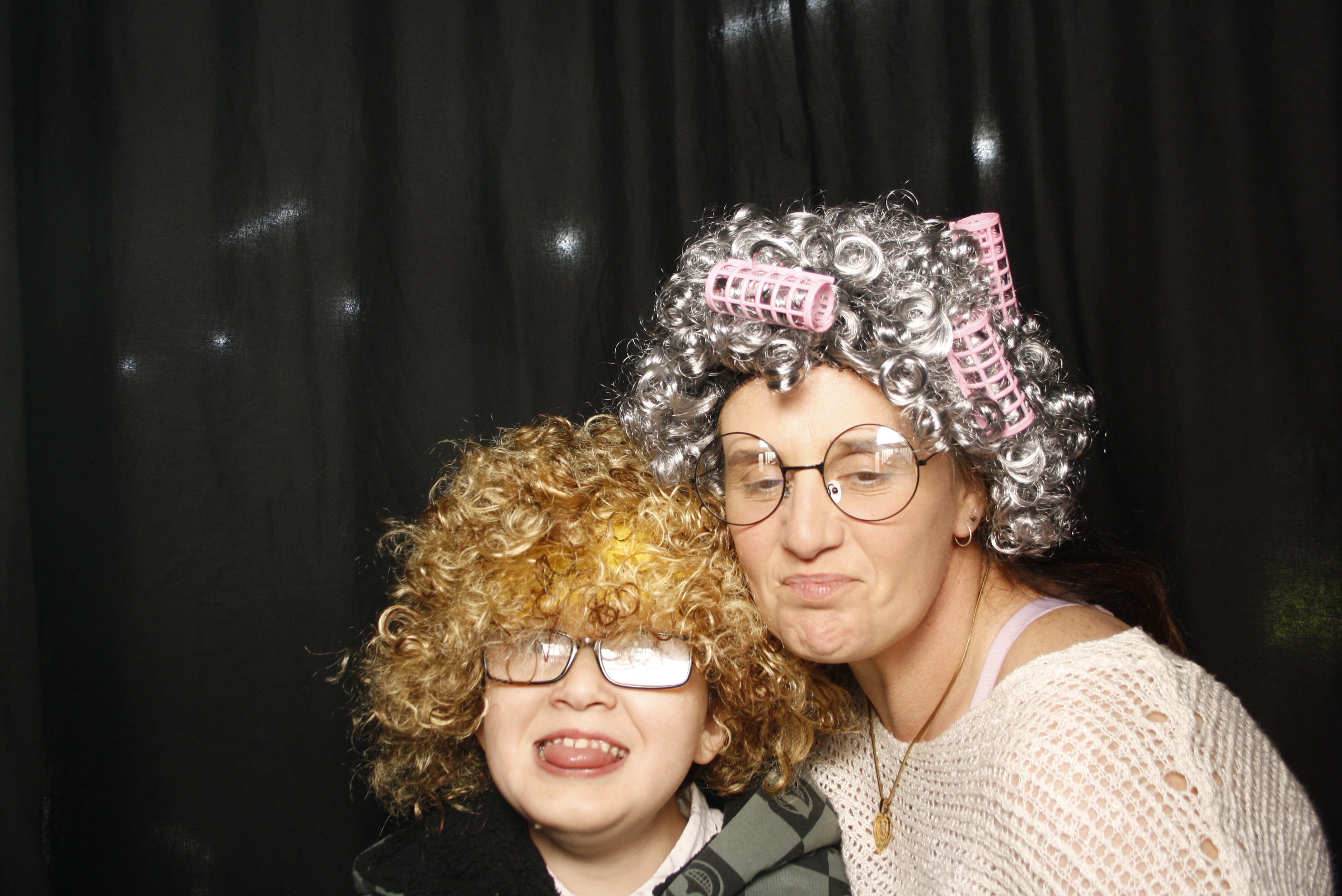 Whitecliffe Family Reunion | View more photos from the event at wgtngallery.classicphotobooths.co.nz/u/wgtncpbgallery/Whitecliffe-Family-Reunion