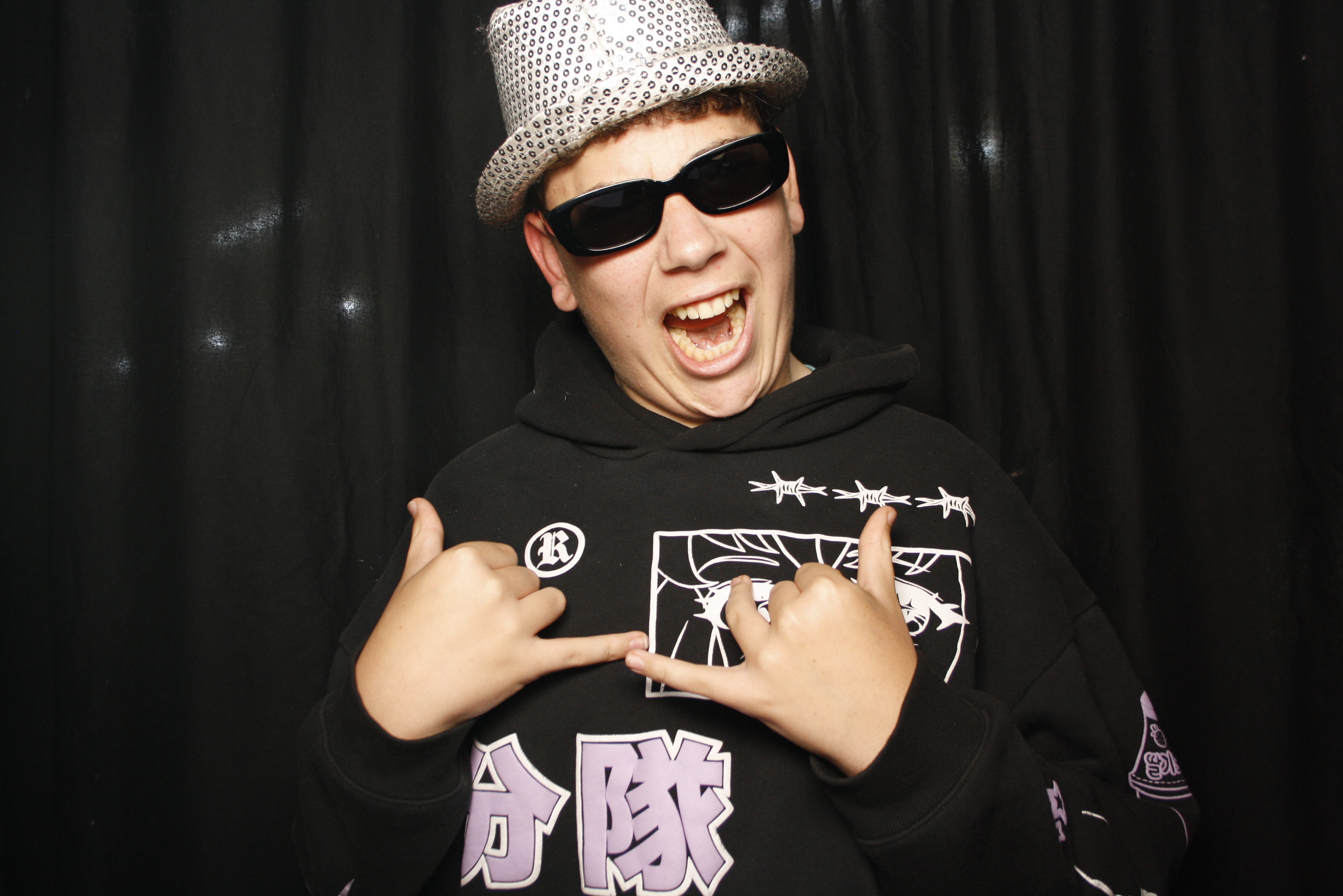 Whitecliffe Family Reunion | View more photos from the event at wgtngallery.classicphotobooths.co.nz/u/wgtncpbgallery/Whitecliffe-Family-Reunion