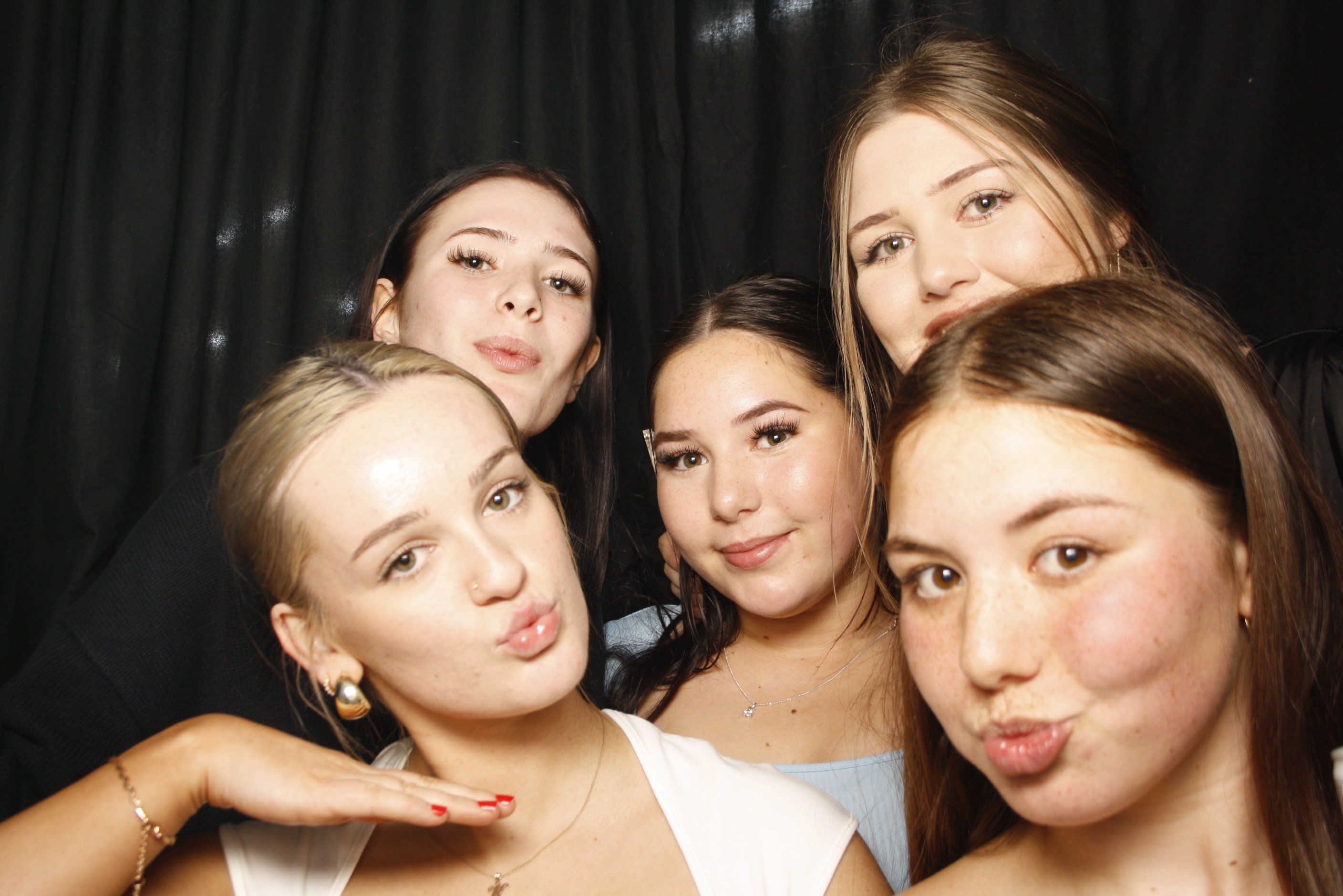 Whitecliffe Family Reunion | View more photos from the event at wgtngallery.classicphotobooths.co.nz/u/wgtncpbgallery/Whitecliffe-Family-Reunion