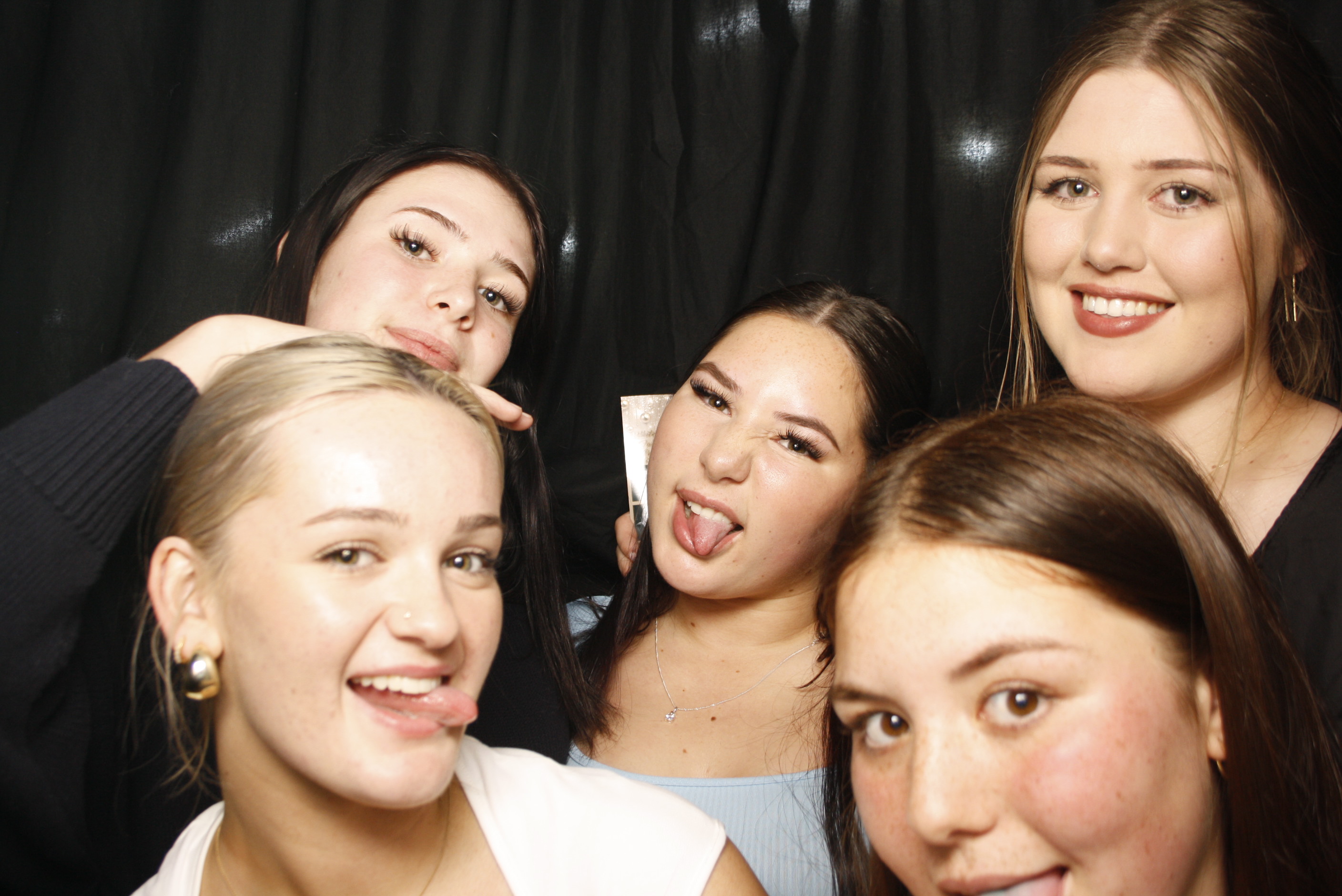 Whitecliffe Family Reunion | View more photos from the event at wgtngallery.classicphotobooths.co.nz/u/wgtncpbgallery/Whitecliffe-Family-Reunion