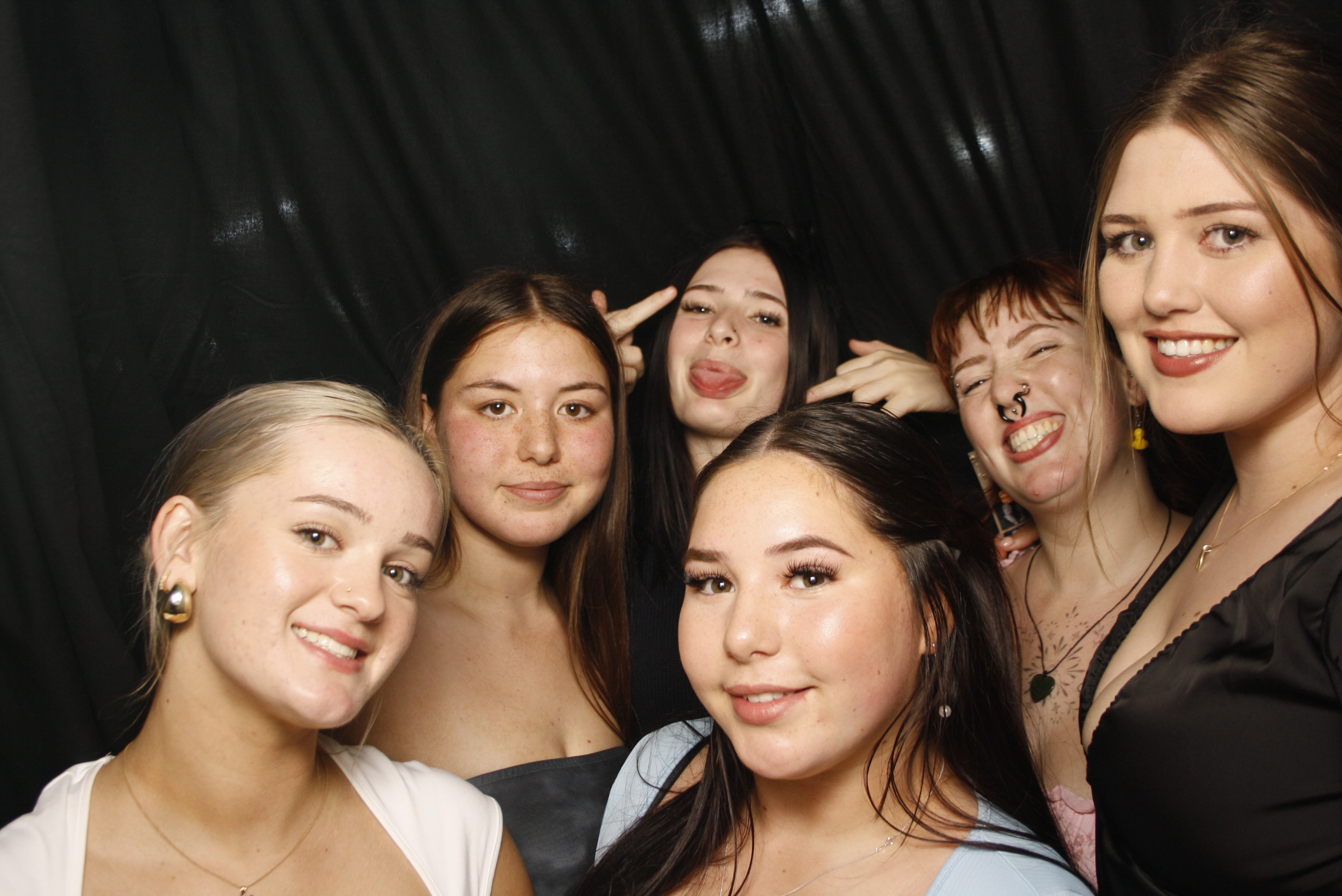 Whitecliffe Family Reunion | View more photos from the event at wgtngallery.classicphotobooths.co.nz/u/wgtncpbgallery/Whitecliffe-Family-Reunion