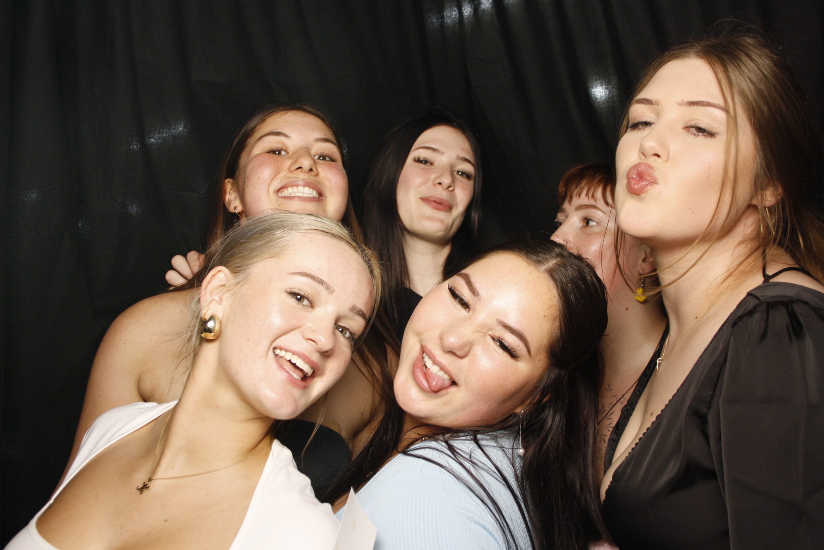 Whitecliffe Family Reunion | View more photos from the event at wgtngallery.classicphotobooths.co.nz/u/wgtncpbgallery/Whitecliffe-Family-Reunion