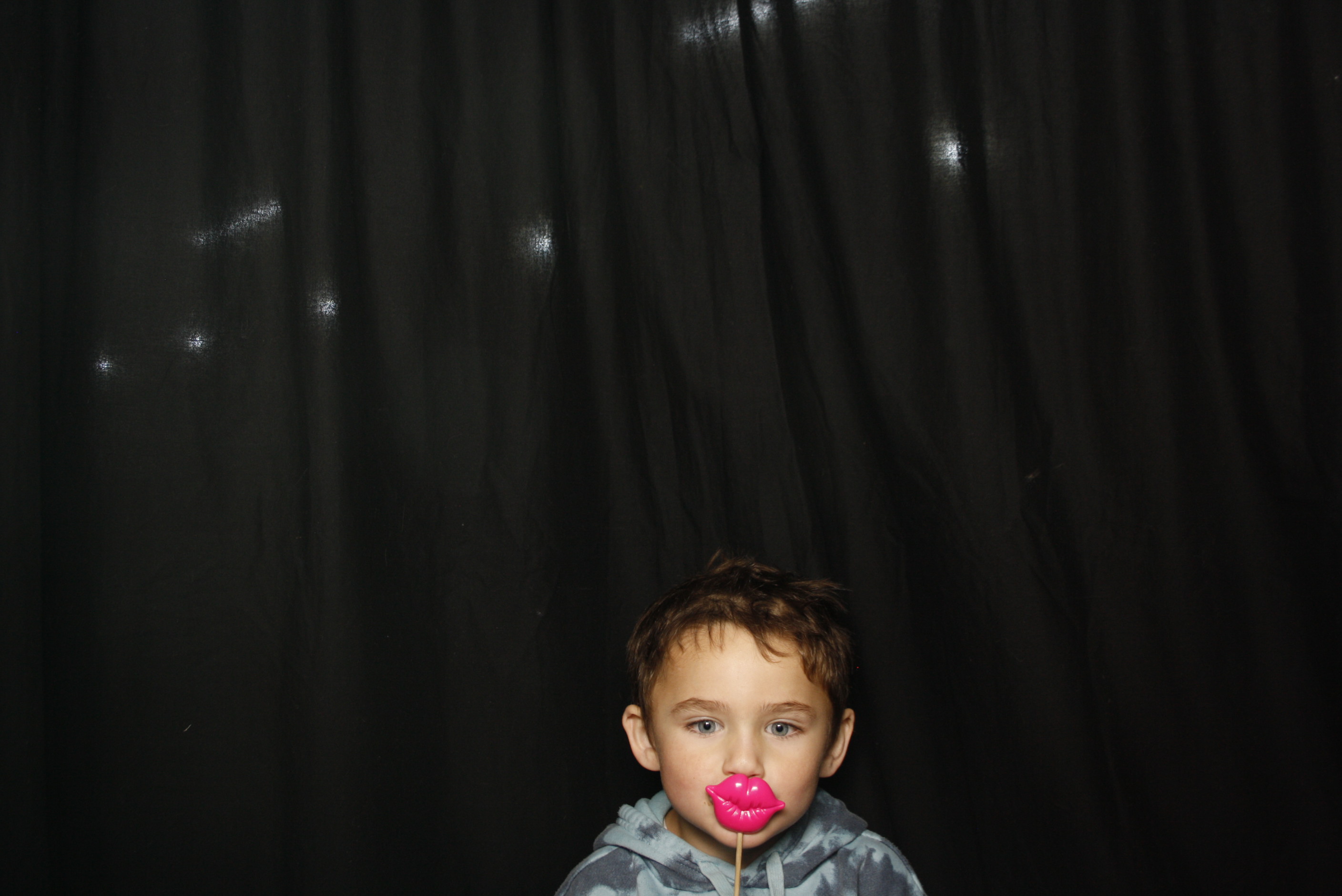 Whitecliffe Family Reunion | View more photos from the event at wgtngallery.classicphotobooths.co.nz/u/wgtncpbgallery/Whitecliffe-Family-Reunion