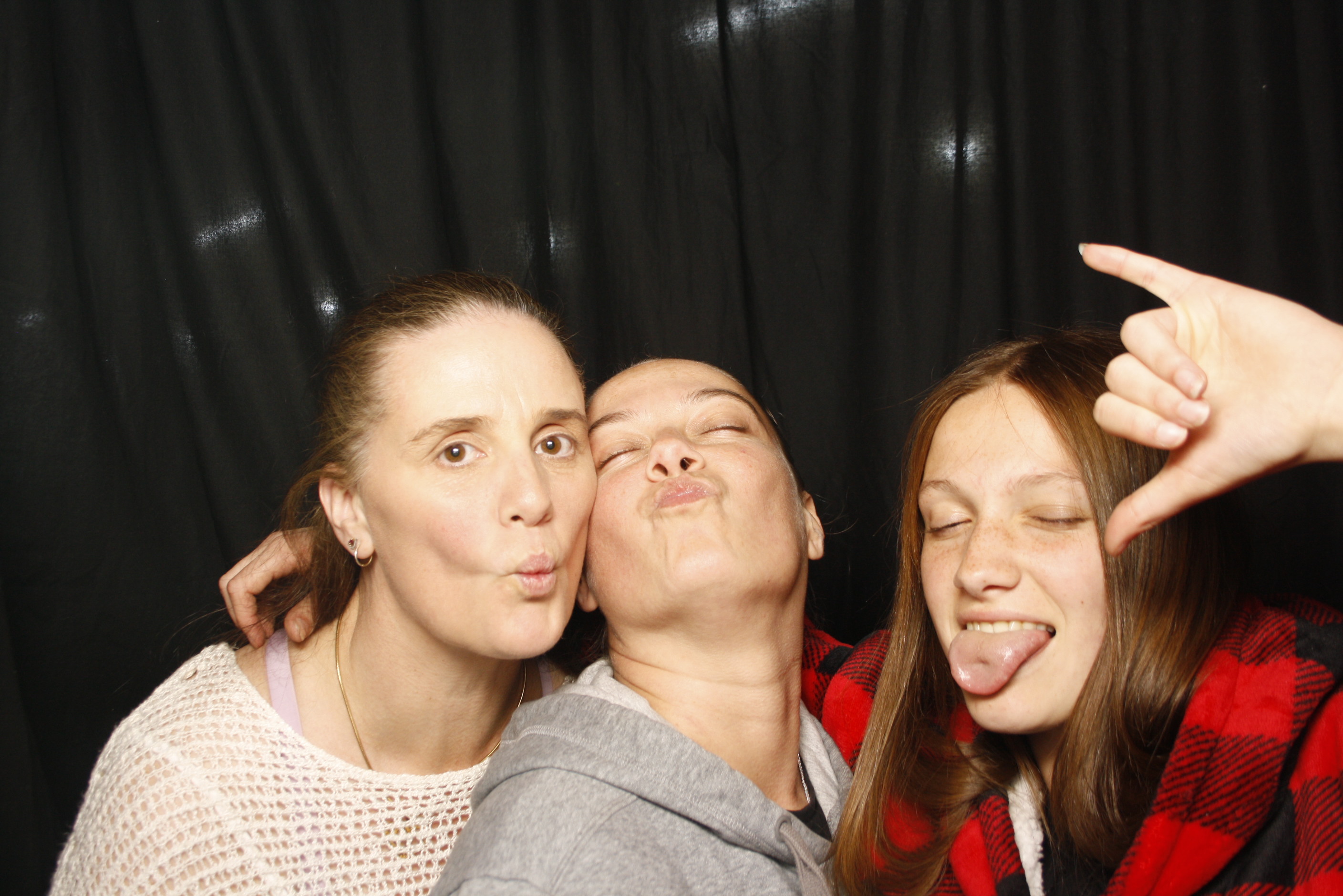 Whitecliffe Family Reunion | View more photos from the event at wgtngallery.classicphotobooths.co.nz/u/wgtncpbgallery/Whitecliffe-Family-Reunion