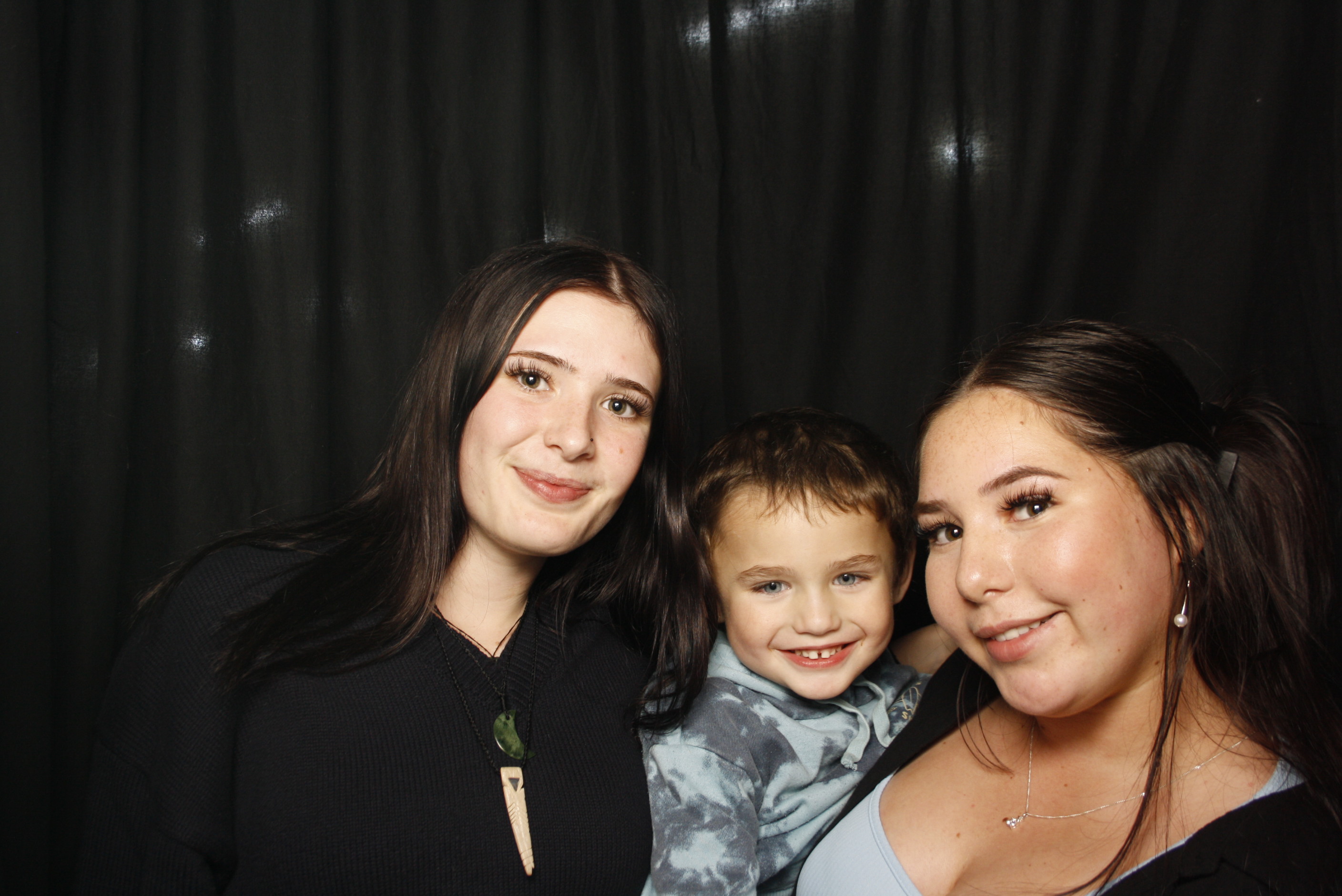 Whitecliffe Family Reunion | View more photos from the event at wgtngallery.classicphotobooths.co.nz/u/wgtncpbgallery/Whitecliffe-Family-Reunion