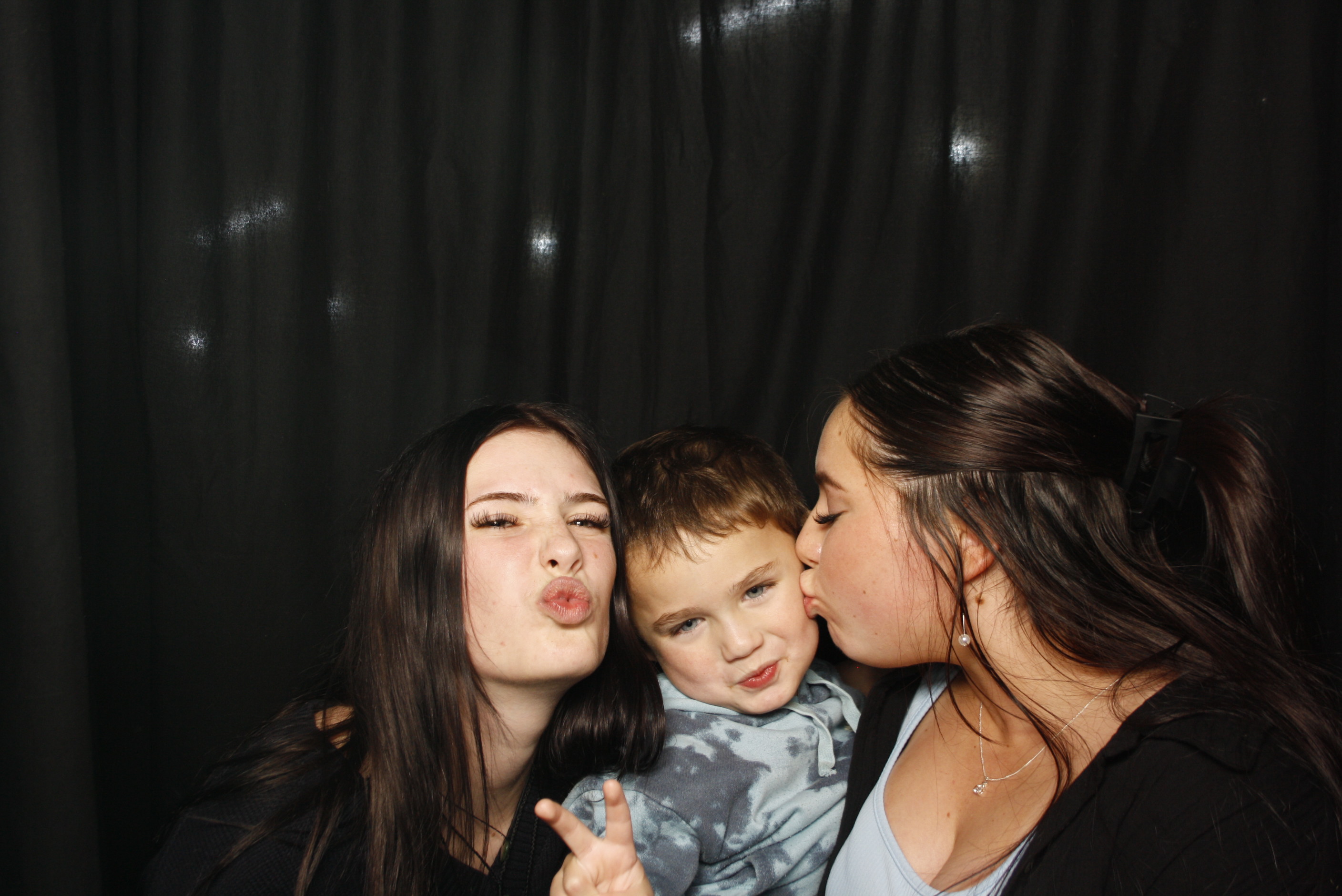 Whitecliffe Family Reunion | View more photos from the event at wgtngallery.classicphotobooths.co.nz/u/wgtncpbgallery/Whitecliffe-Family-Reunion