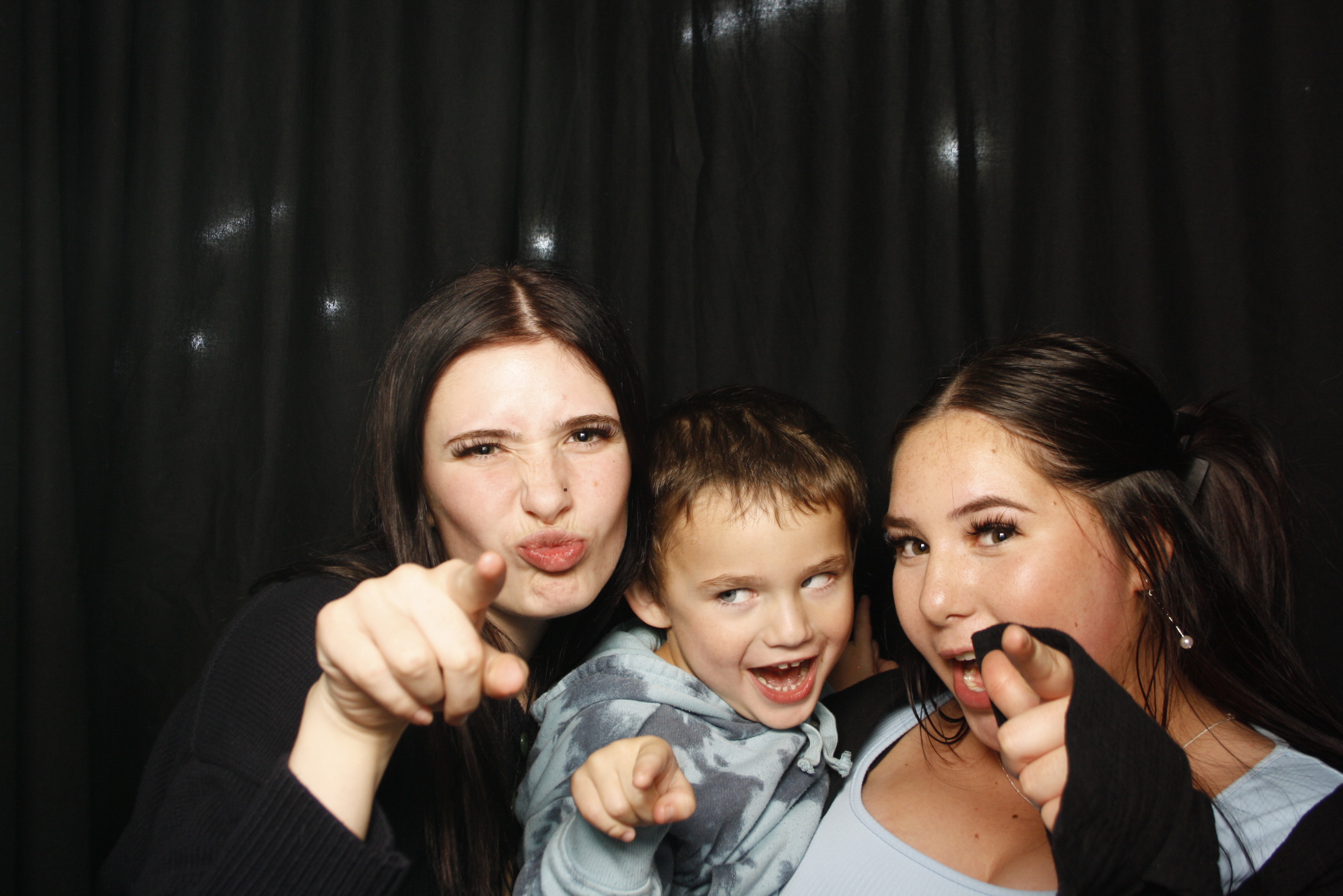 Whitecliffe Family Reunion | View more photos from the event at wgtngallery.classicphotobooths.co.nz/u/wgtncpbgallery/Whitecliffe-Family-Reunion