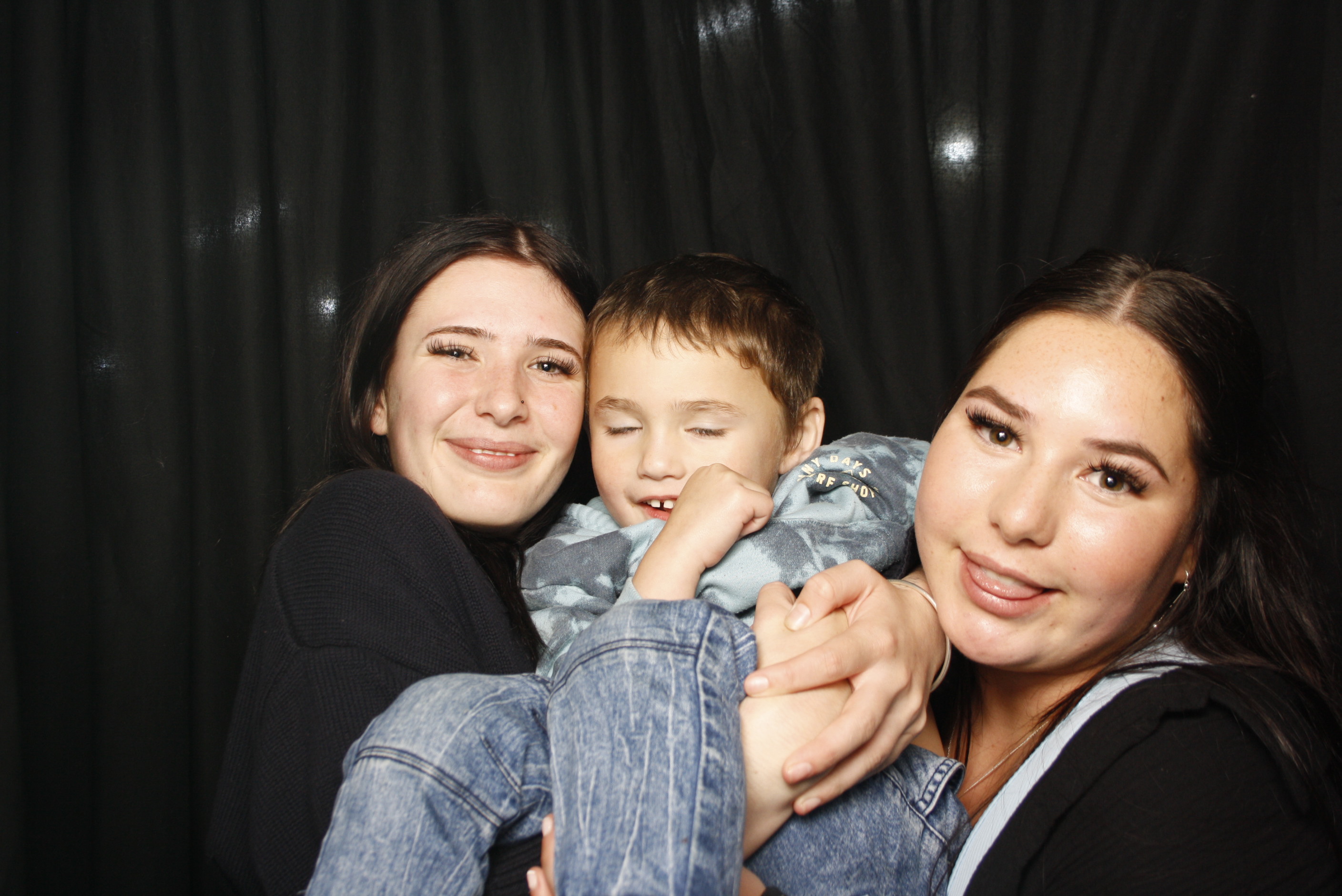 Whitecliffe Family Reunion | View more photos from the event at wgtngallery.classicphotobooths.co.nz/u/wgtncpbgallery/Whitecliffe-Family-Reunion