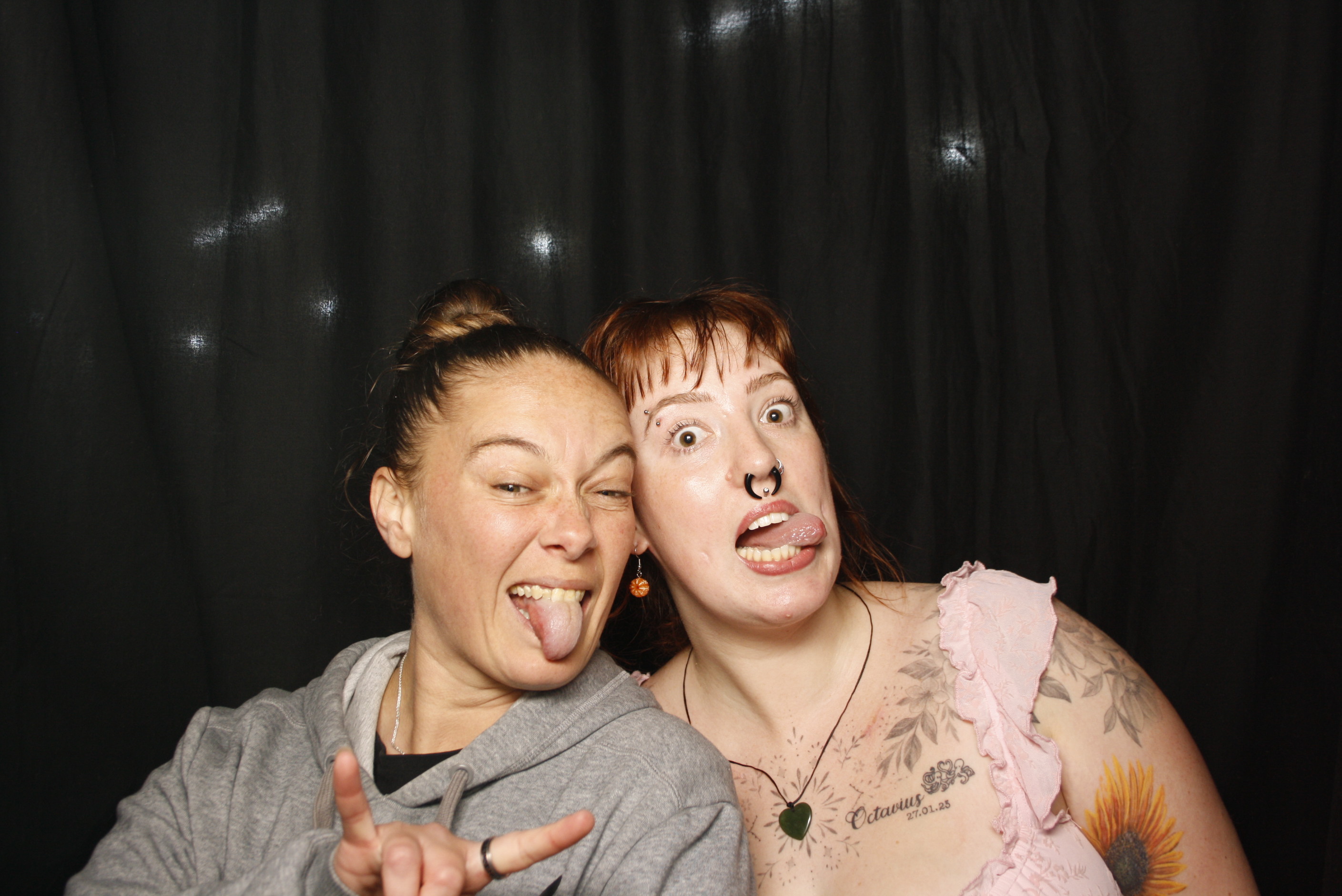 Whitecliffe Family Reunion | View more photos from the event at wgtngallery.classicphotobooths.co.nz/u/wgtncpbgallery/Whitecliffe-Family-Reunion