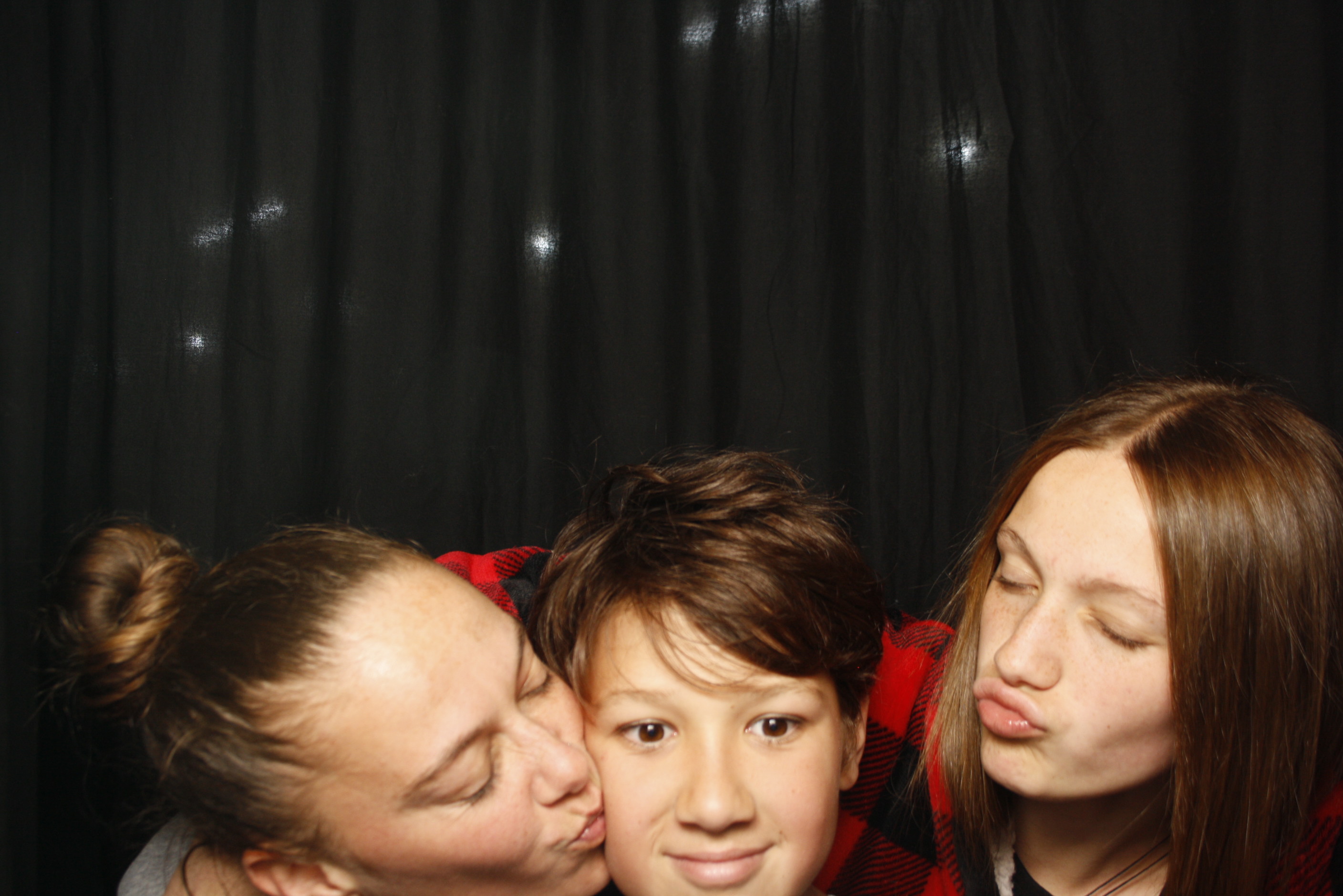 Whitecliffe Family Reunion | View more photos from the event at wgtngallery.classicphotobooths.co.nz/u/wgtncpbgallery/Whitecliffe-Family-Reunion