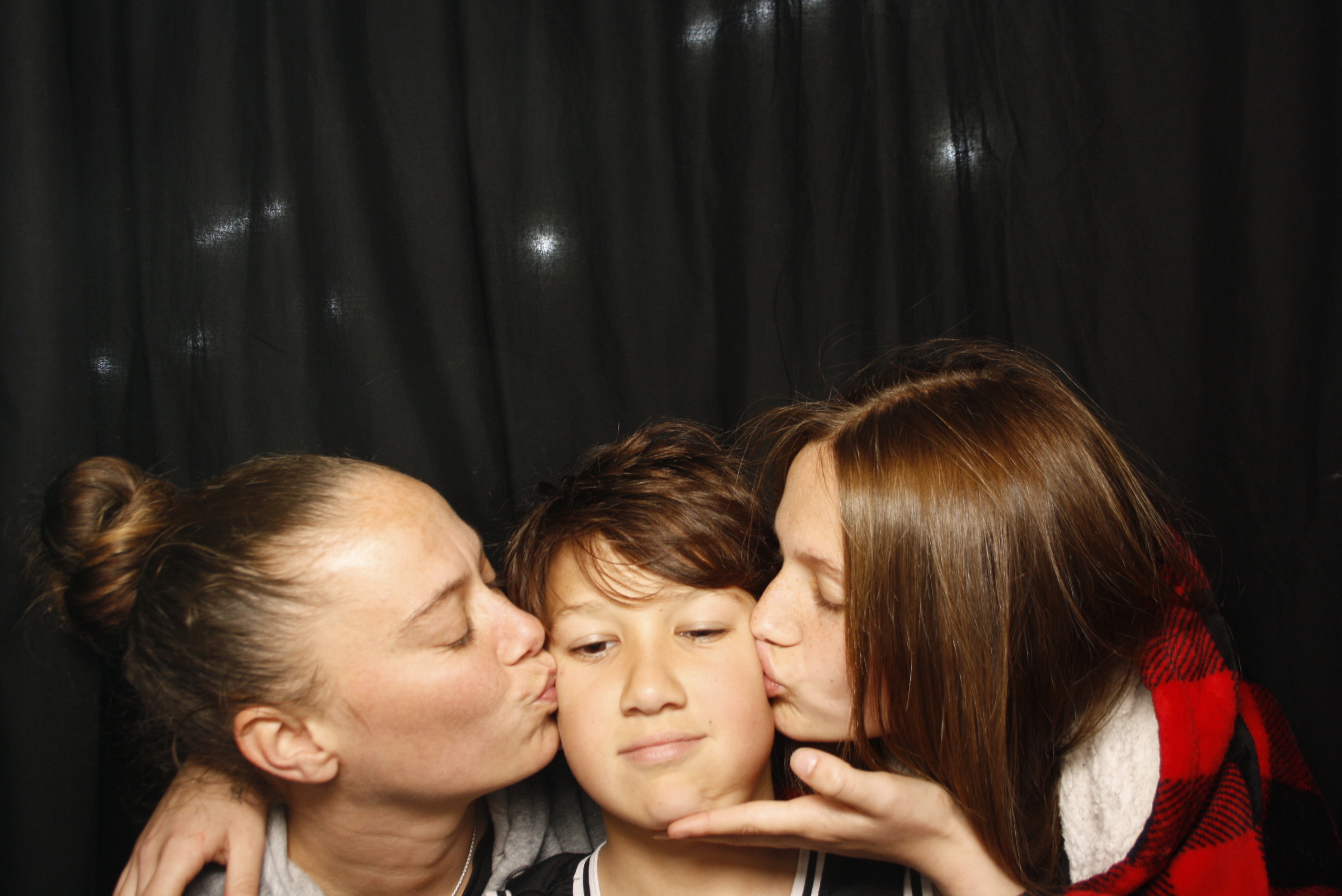 Whitecliffe Family Reunion | View more photos from the event at wgtngallery.classicphotobooths.co.nz/u/wgtncpbgallery/Whitecliffe-Family-Reunion