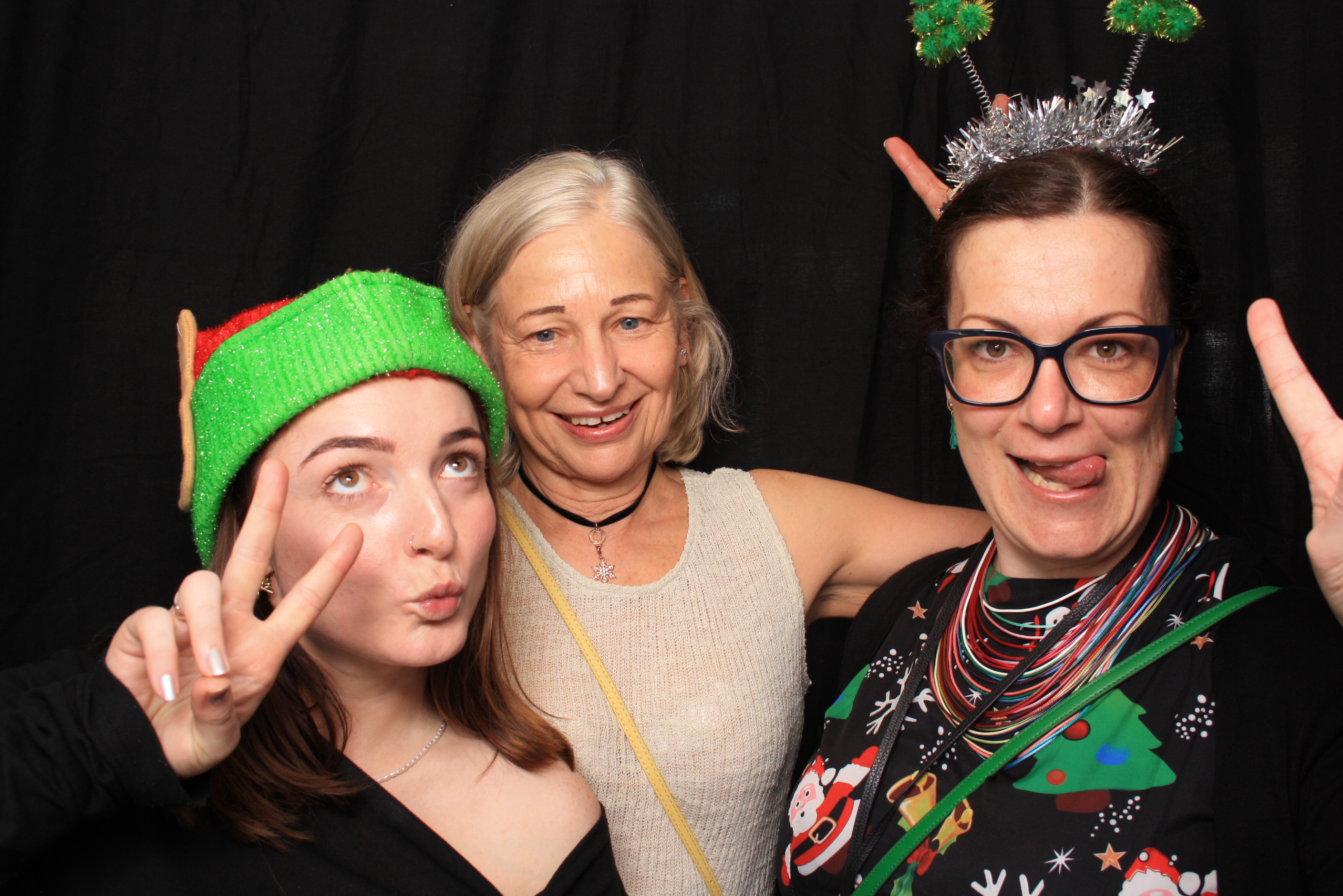 Fisher Funds Christmas 2025 | View more photos from the event at wgtngallery.classicphotobooths.co.nz/u/wgtncpbgallery/Fisher-Funds-Christmas-2025