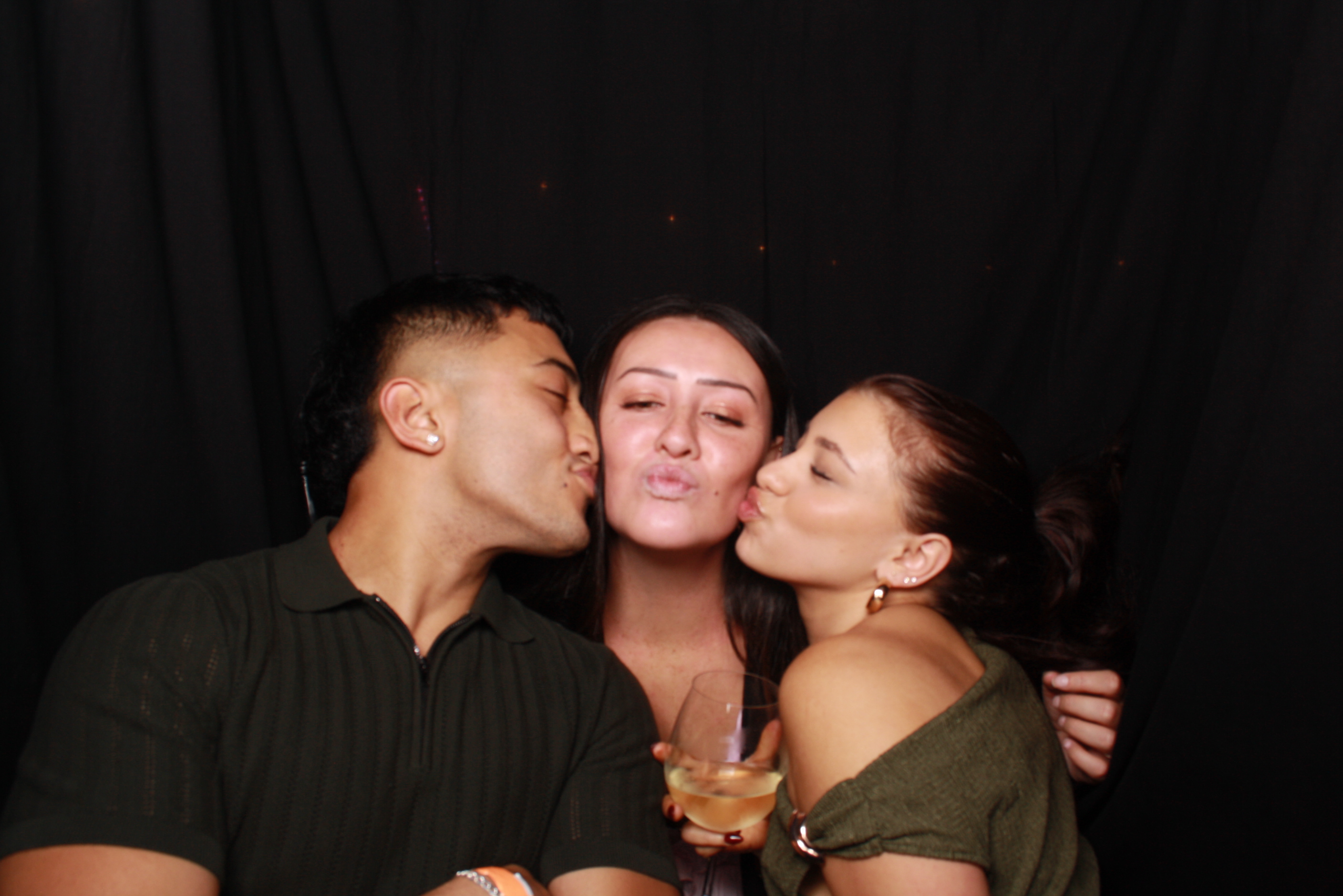 JV's 21st - 31st October 2025... Whisky & Wood | View more photos from the event at wgtngallery.classicphotobooths.co.nz/u/wgtncpbgallery/JVs-21st-31st-October-2025-Whisky-Wood