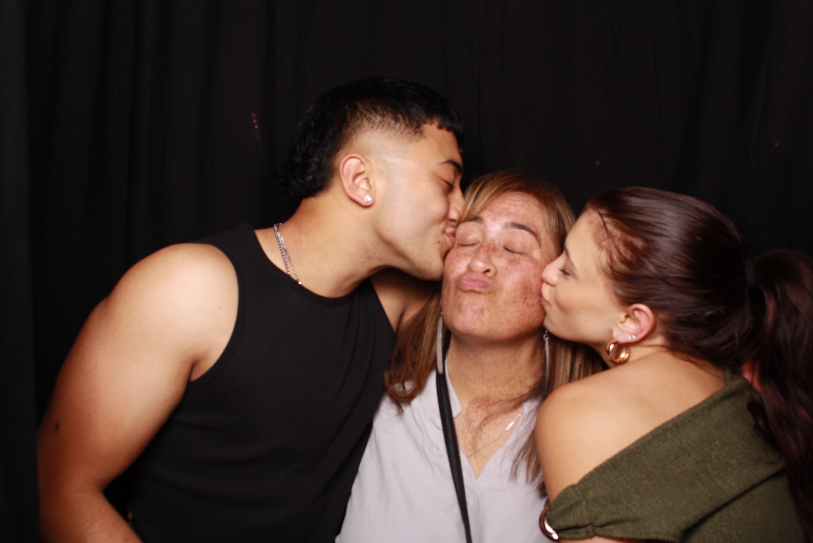 JV's 21st - 31st October 2025... Whisky & Wood | View more photos from the event at wgtngallery.classicphotobooths.co.nz/u/wgtncpbgallery/JVs-21st-31st-October-2025-Whisky-Wood