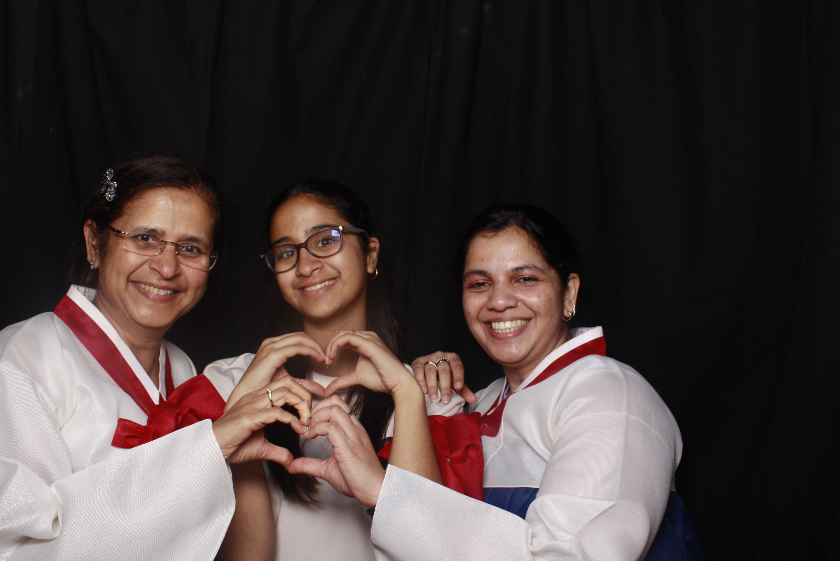 K-Culture Festival 2025 - Booth 1 | View more photos from the event at wgtngallery.classicphotobooths.co.nz/u/wgtncpbgallery/K-Culture-Festival-2025-Booth-1