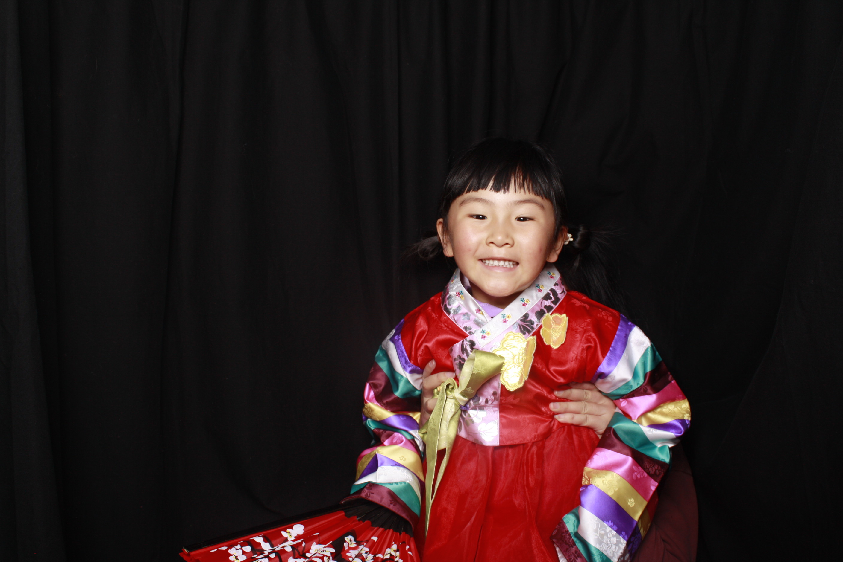 K-Culture Festival 2025 - Booth 1 | View more photos from the event at wgtngallery.classicphotobooths.co.nz/u/wgtncpbgallery/K-Culture-Festival-2025-Booth-1