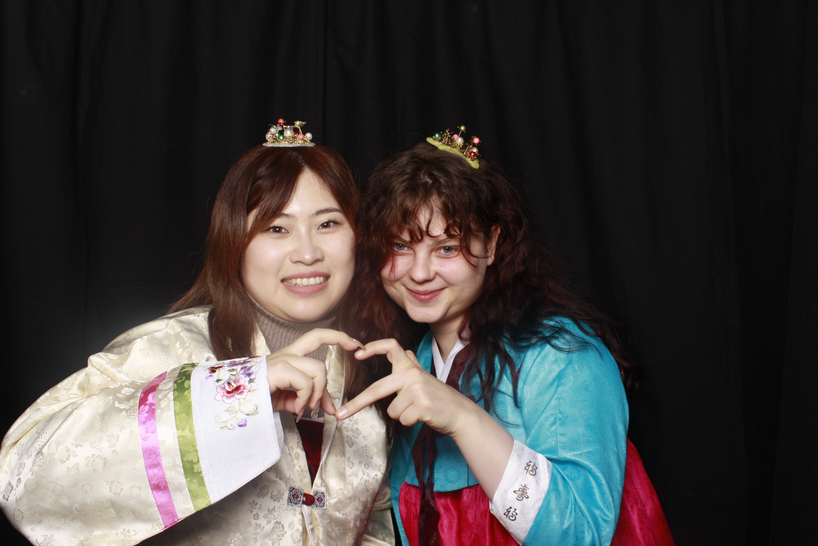 K-Culture Festival 2025 - Booth 1 | View more photos from the event at wgtngallery.classicphotobooths.co.nz/u/wgtncpbgallery/K-Culture-Festival-2025-Booth-1